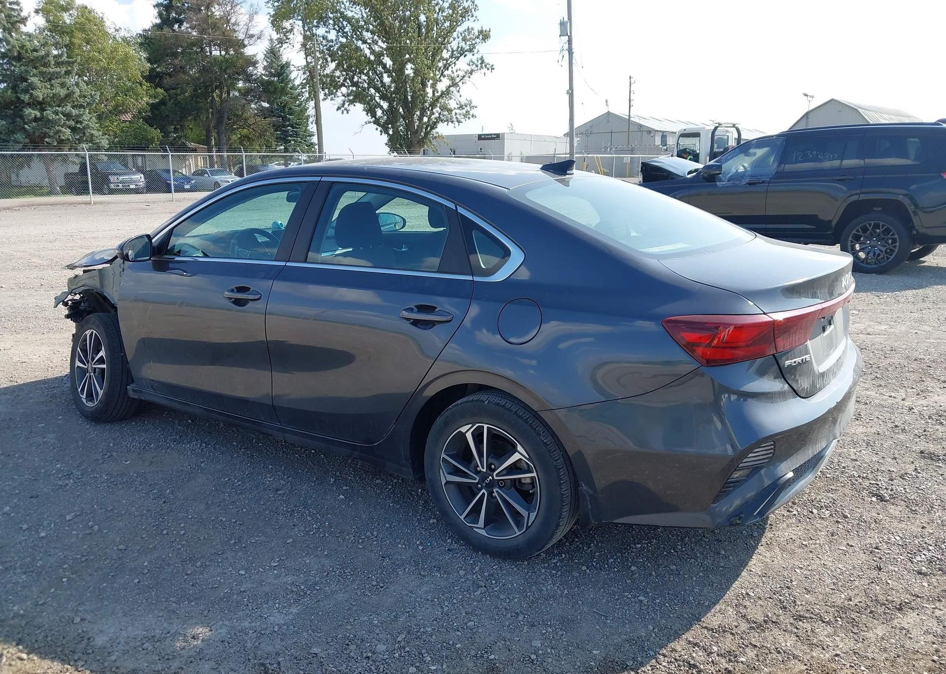 2023 KIA FORTE EX