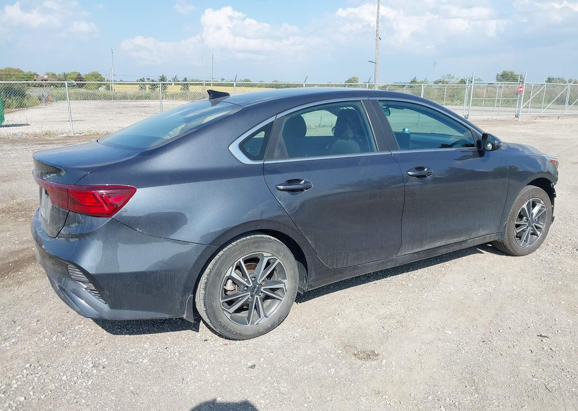 2023 KIA FORTE EX