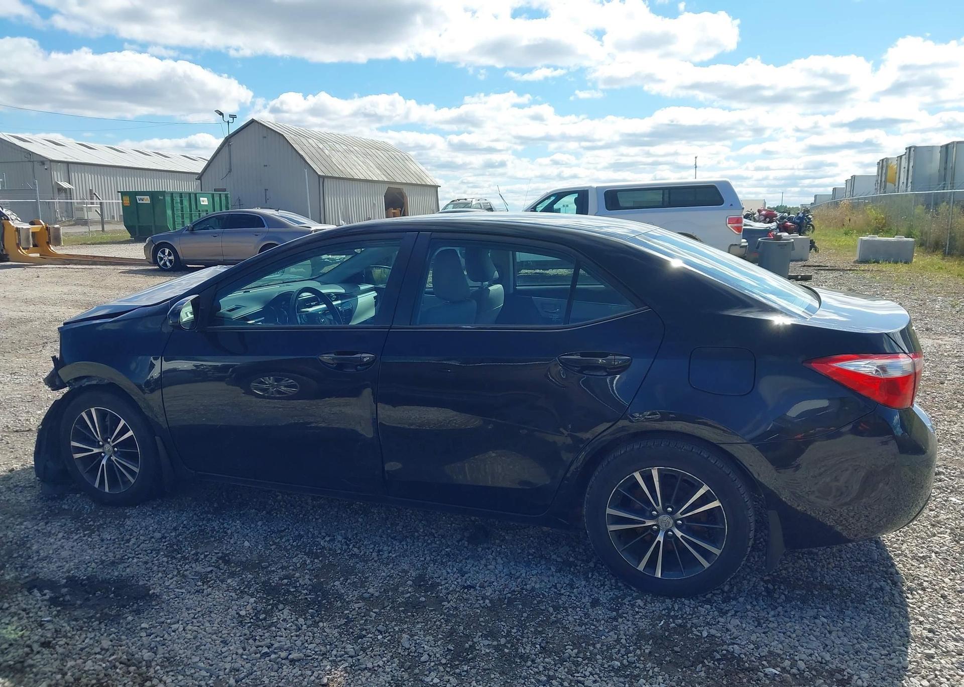 2015 TOYOTA COROLLA LE