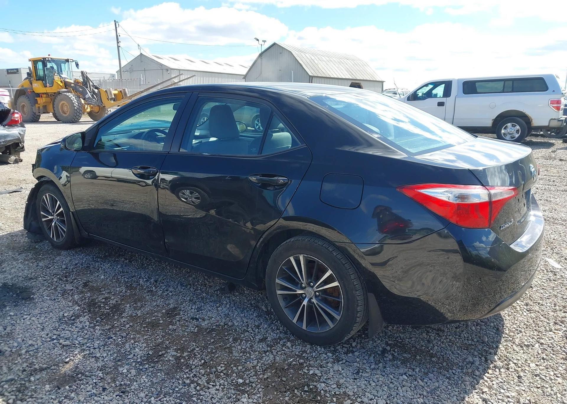 2015 TOYOTA COROLLA LE