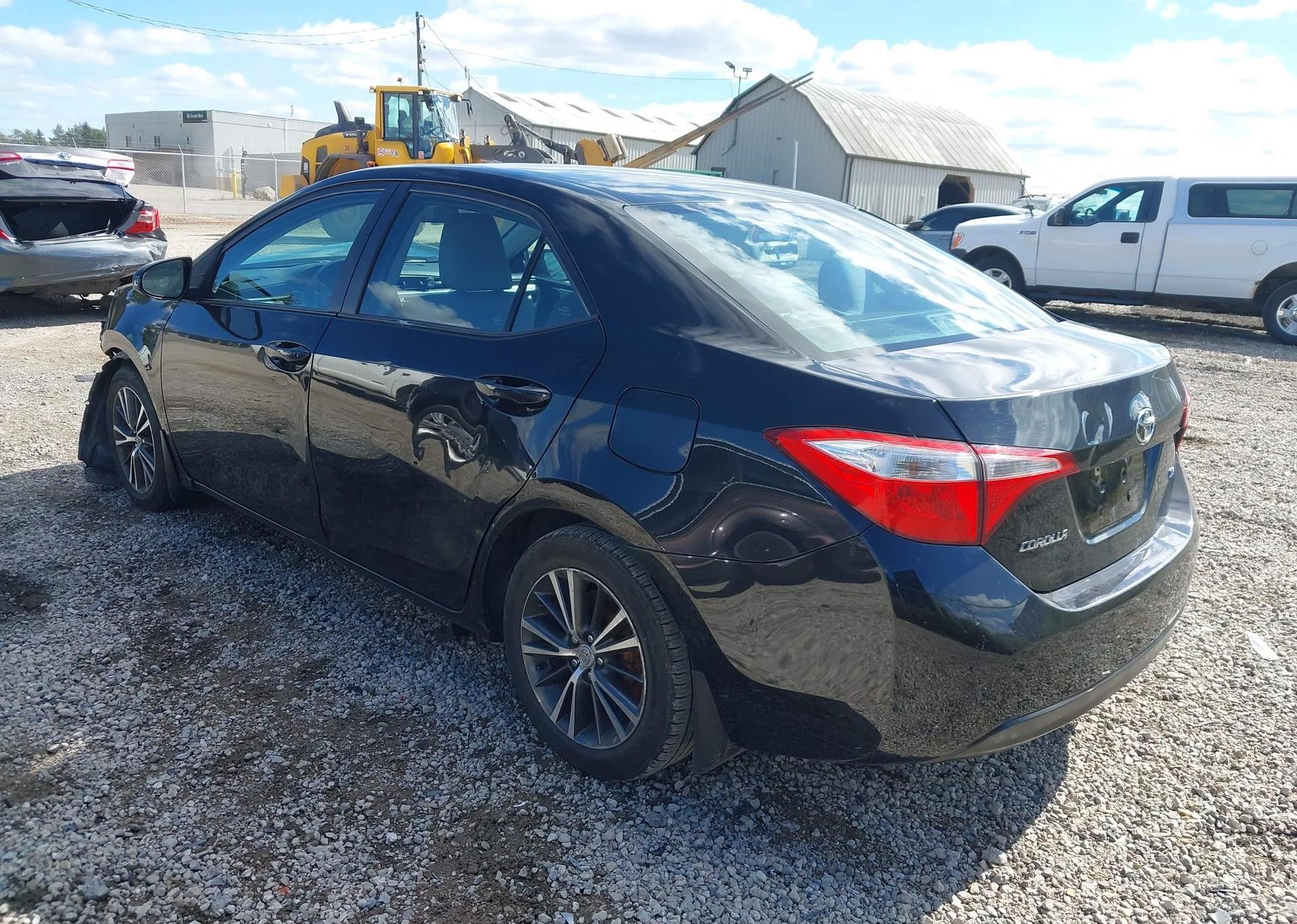 2015 TOYOTA COROLLA LE