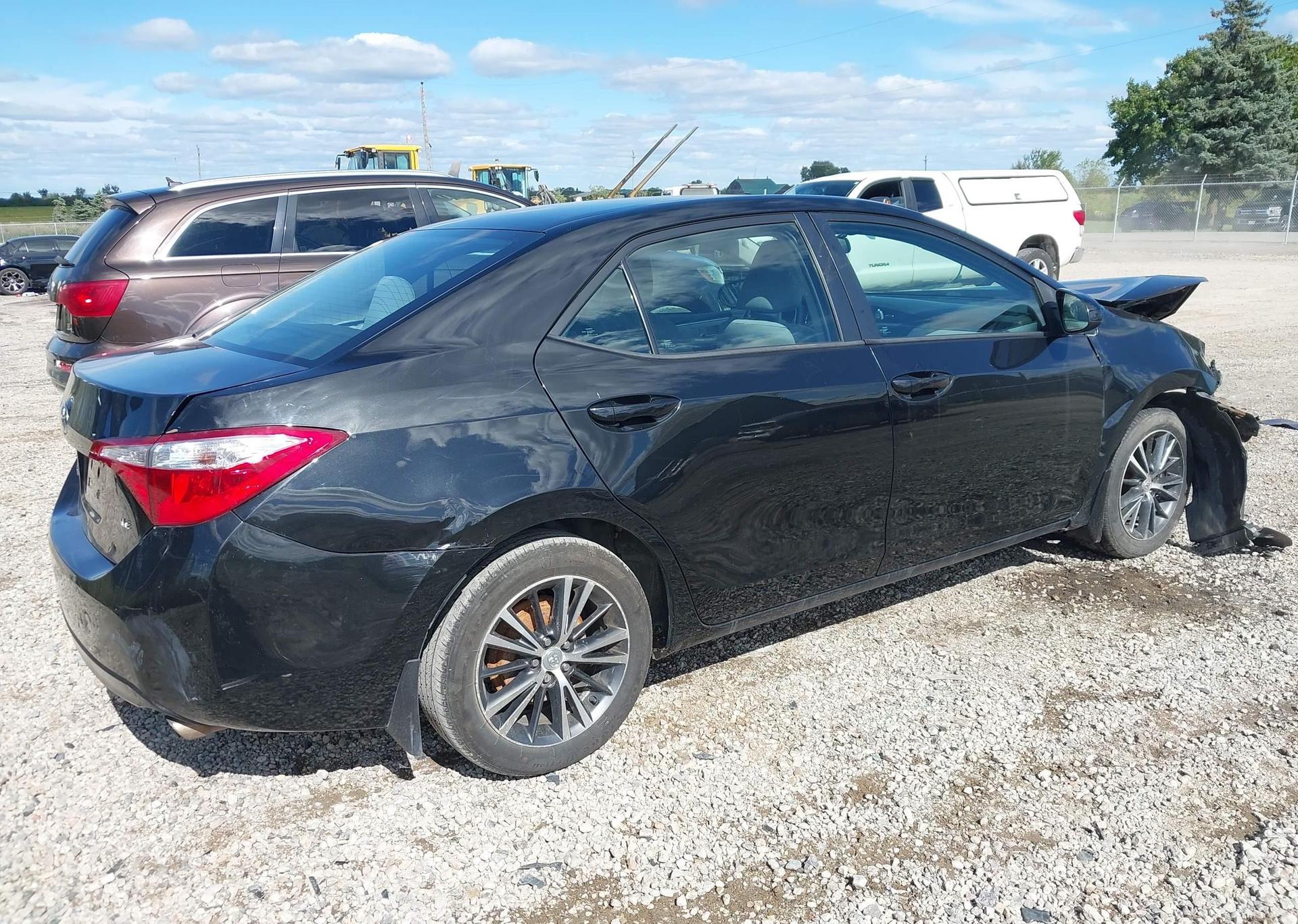 2015 TOYOTA COROLLA LE