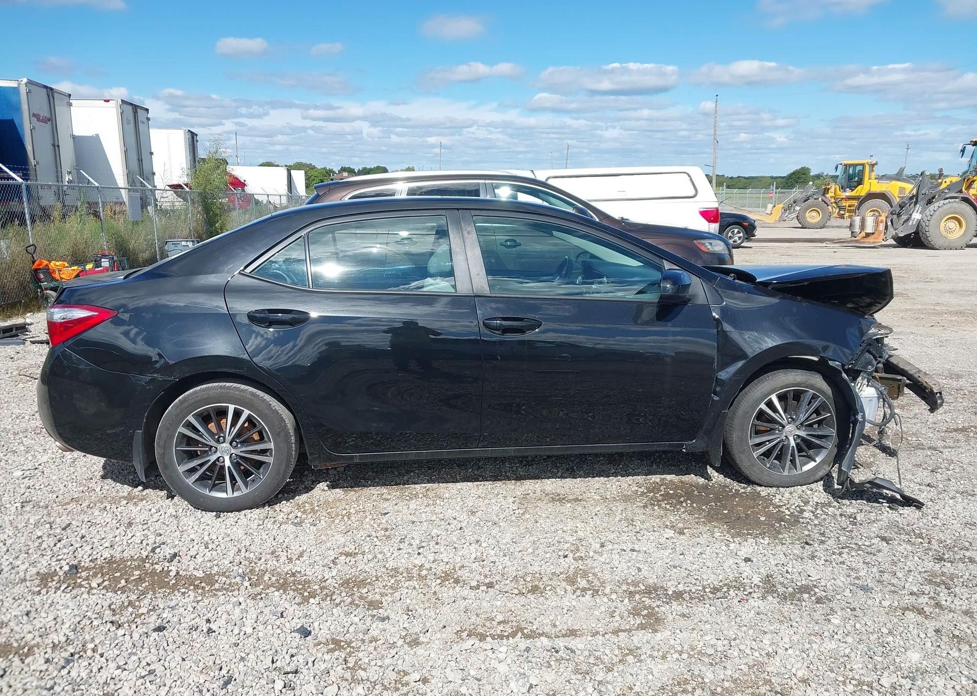 2015 TOYOTA COROLLA LE