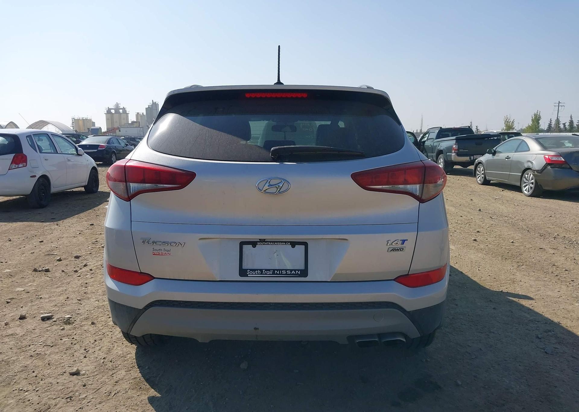 2017 HYUNDAI TUCSON SE