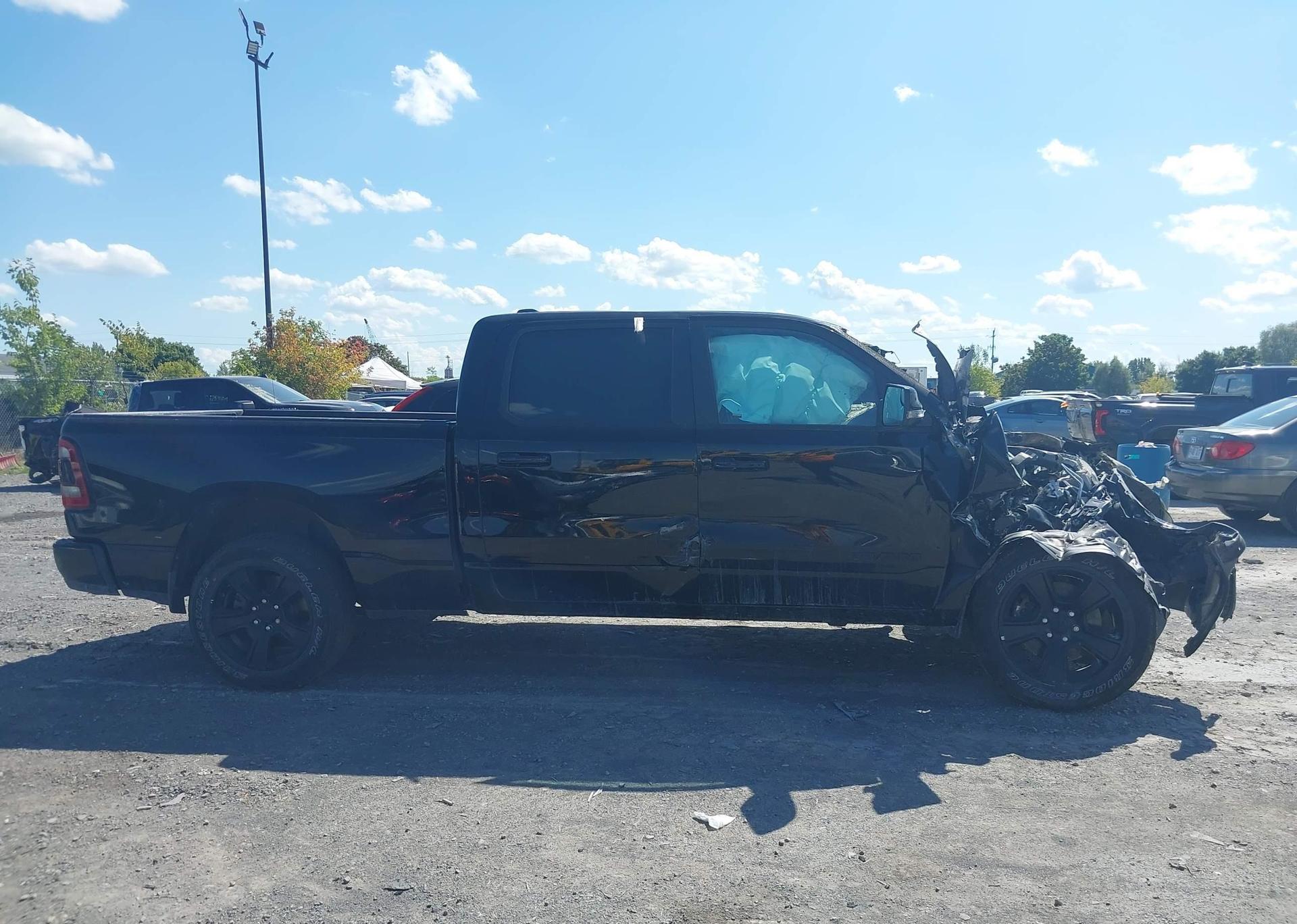 2024 RAM 1500 SPORT
