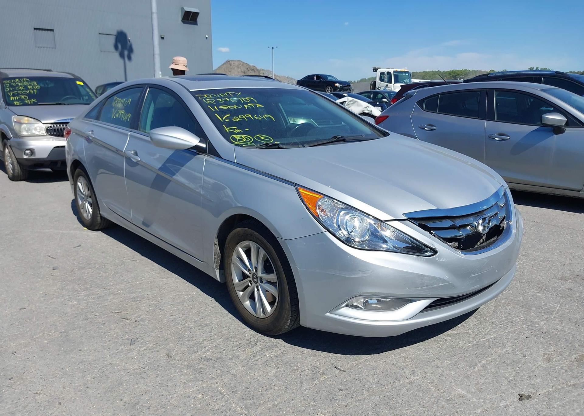 2011 HYUNDAI SONATA GLS