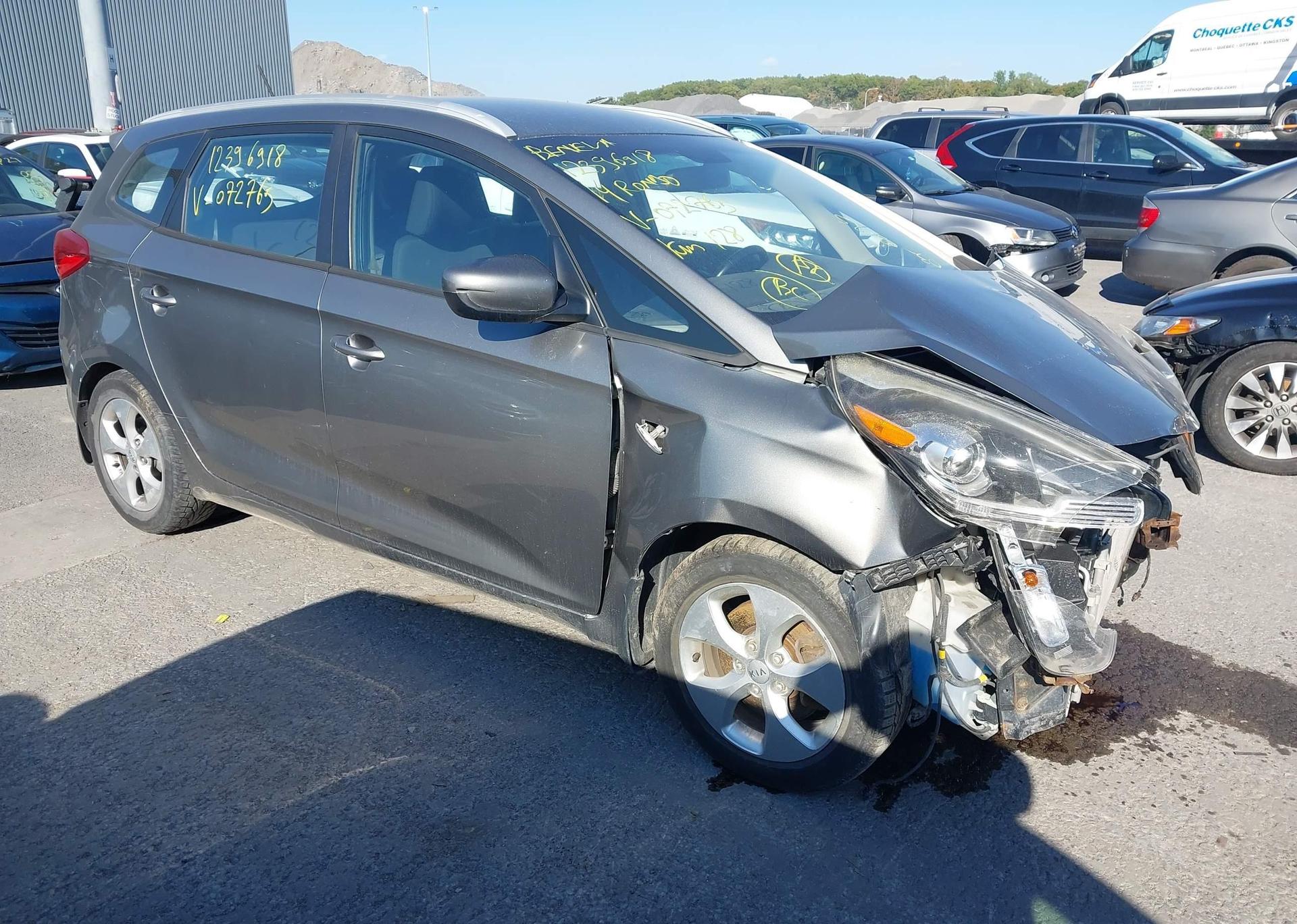 2014 KIA RONDO LX