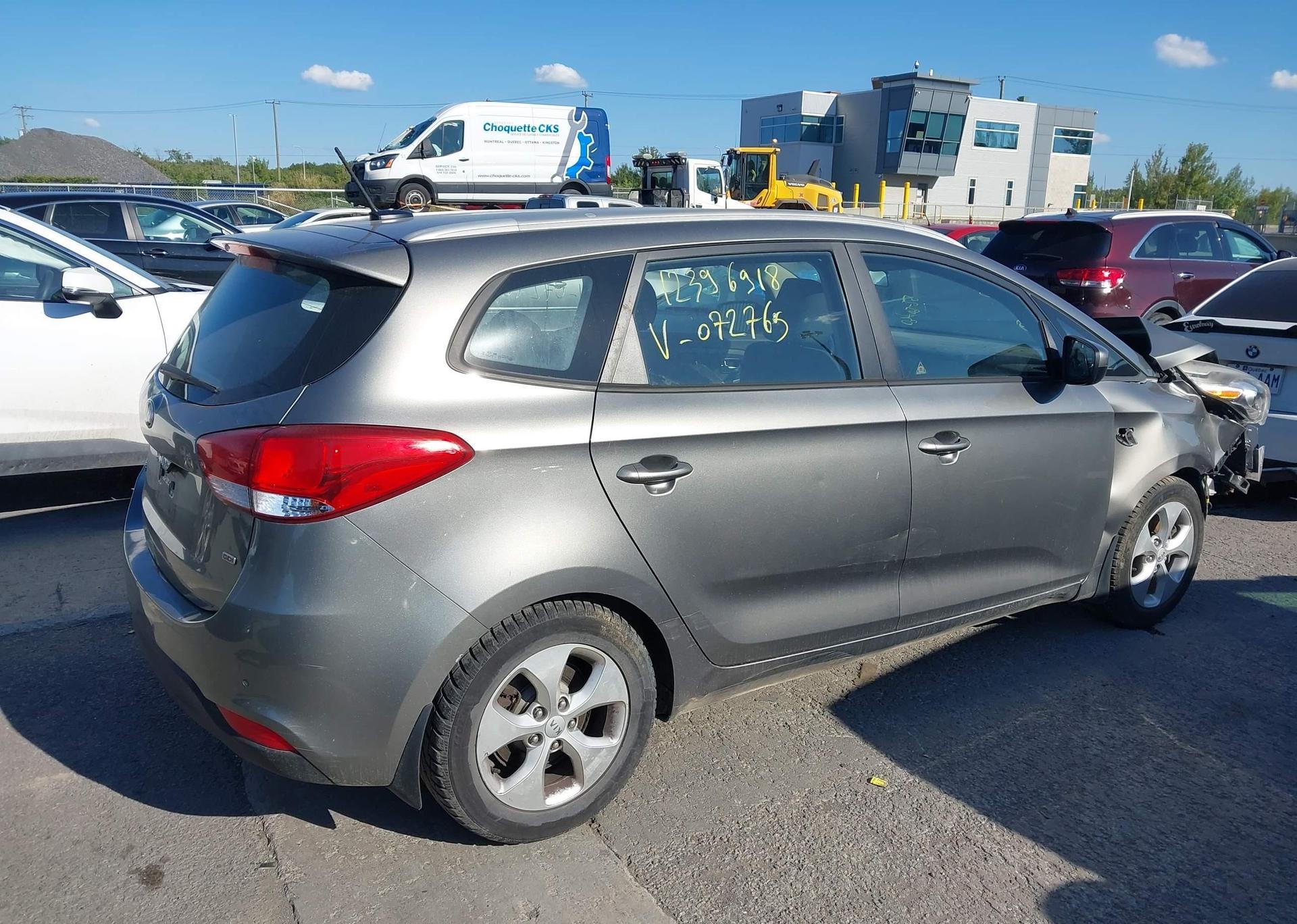 2014 KIA RONDO LX