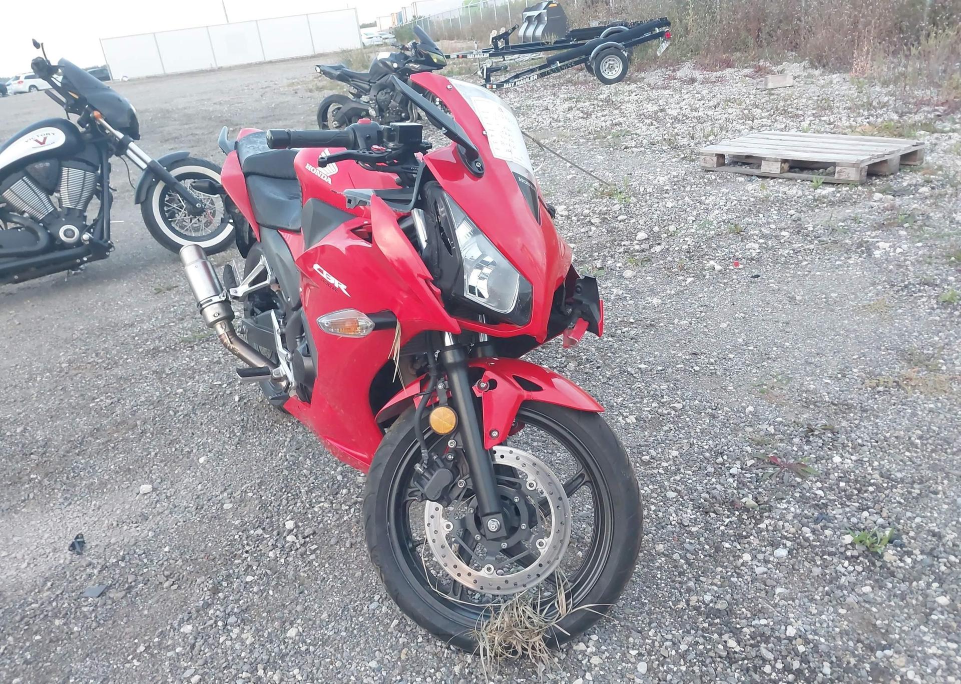 2016 HONDA CBR300 R