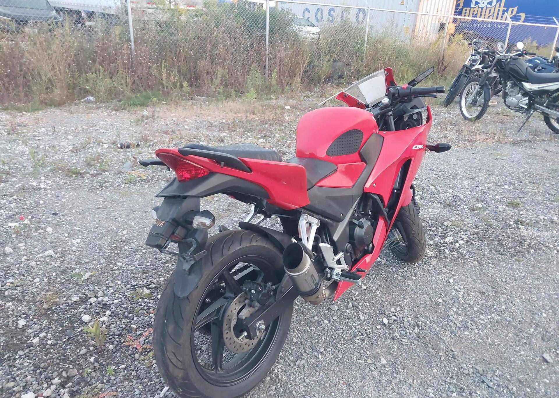 2016 HONDA CBR300 R