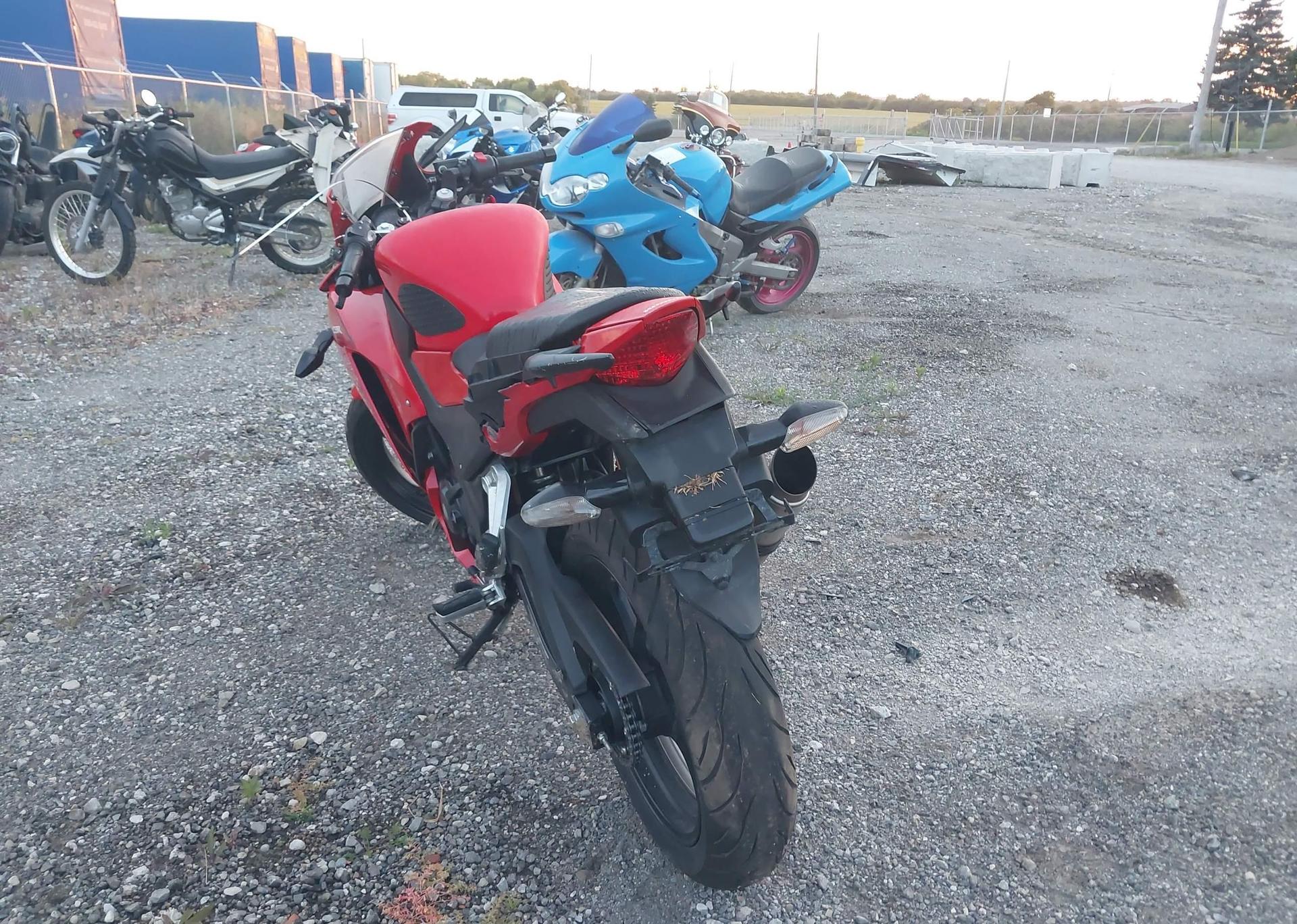2016 HONDA CBR300 R