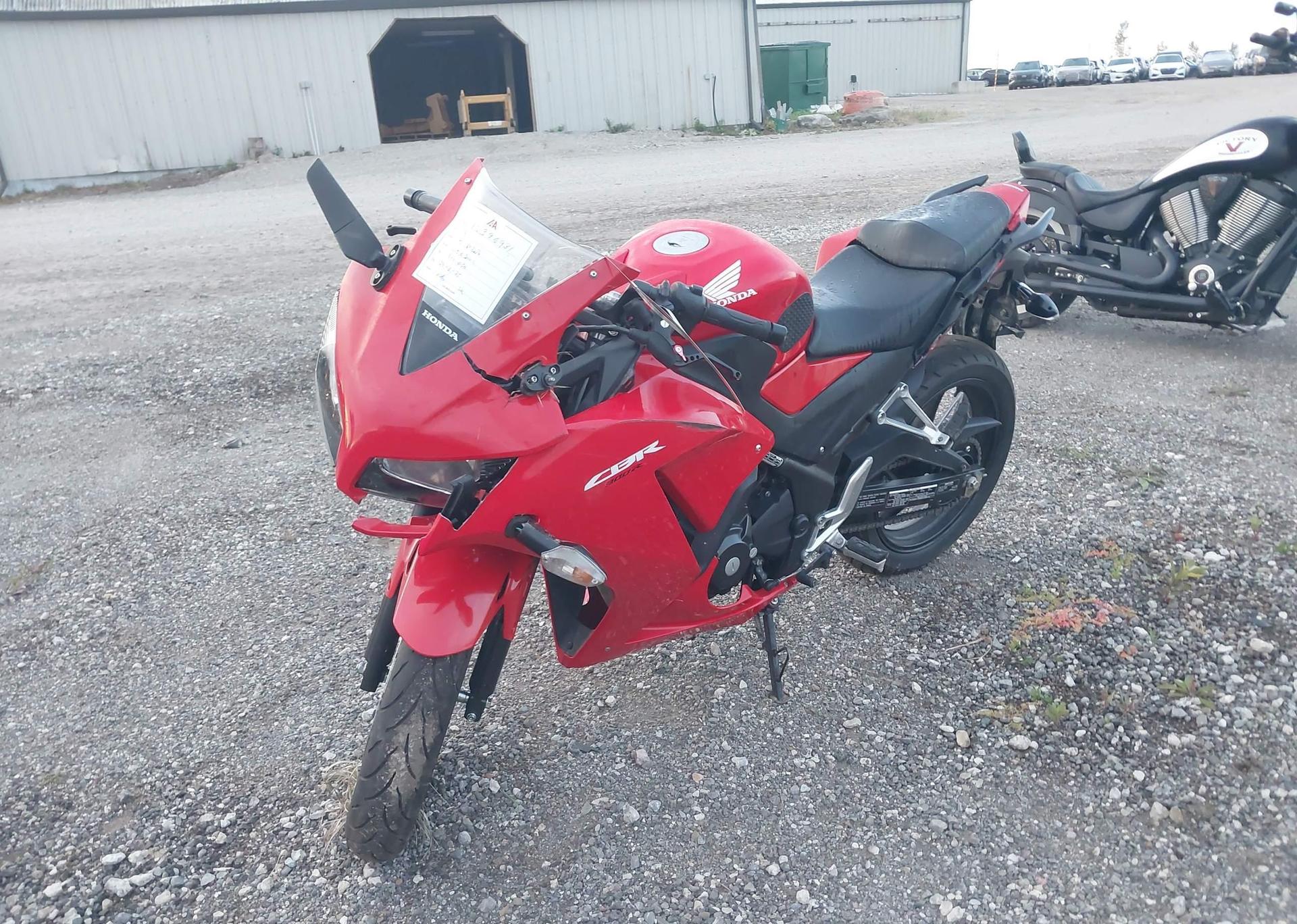 2016 HONDA CBR300 R