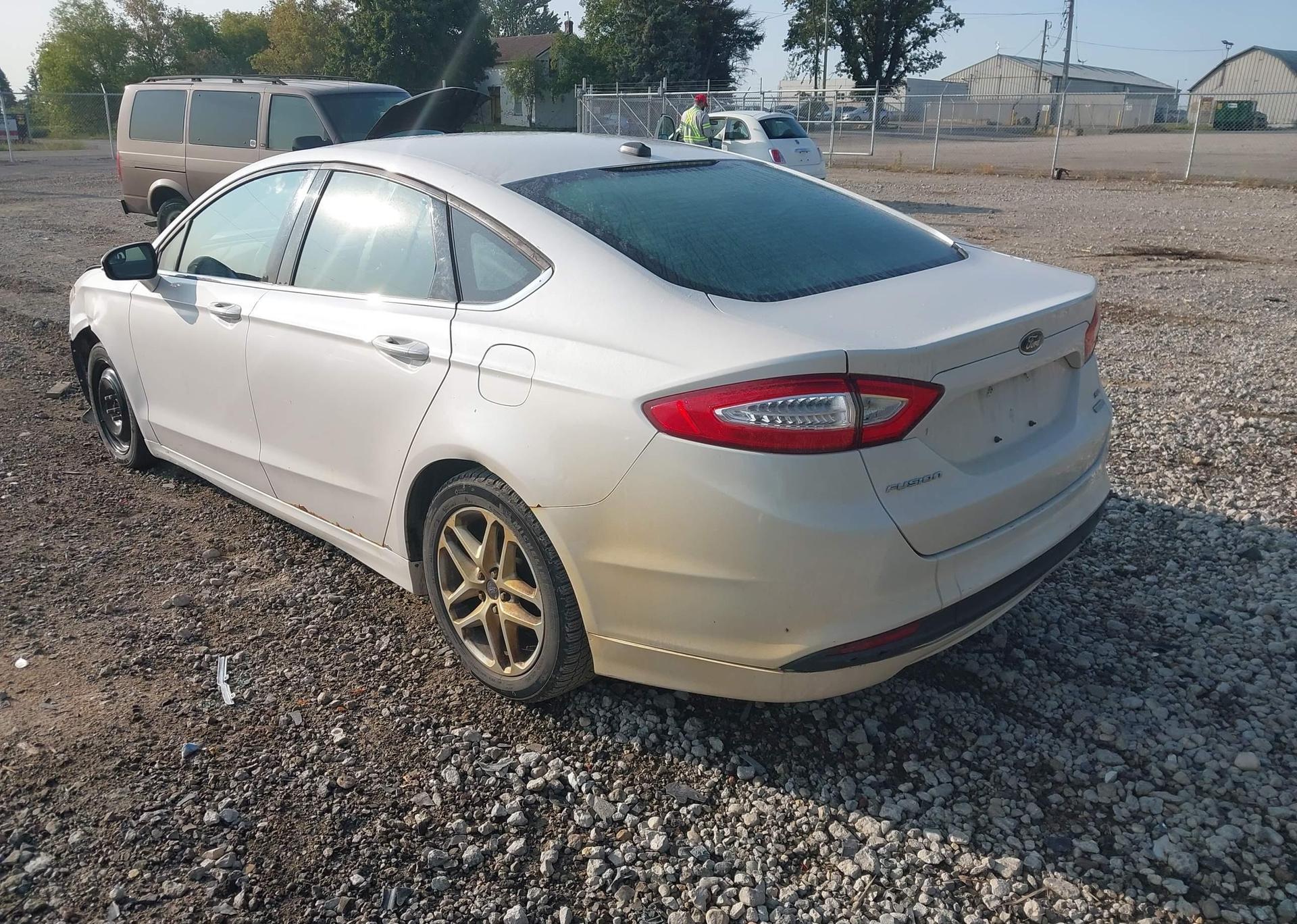 2013 FORD FUSION SE