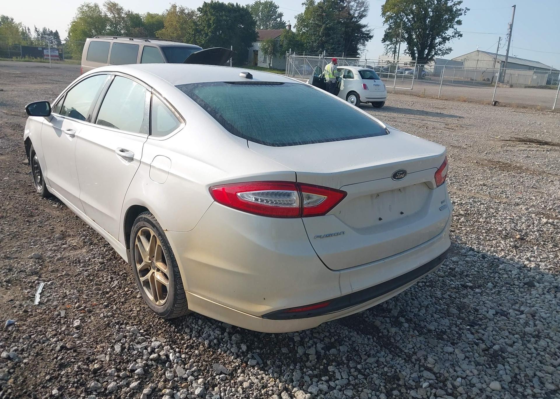 2013 FORD FUSION SE