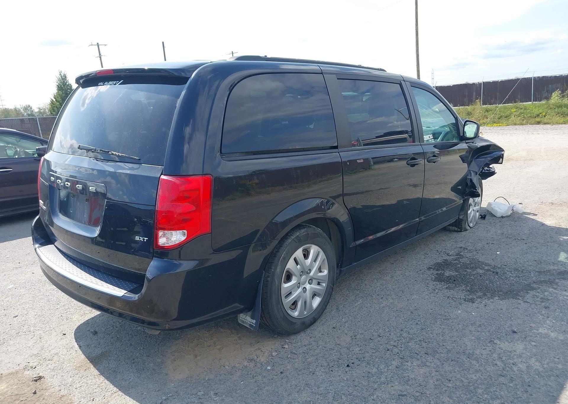 2019 DODGE GRAND CARAVAN SE