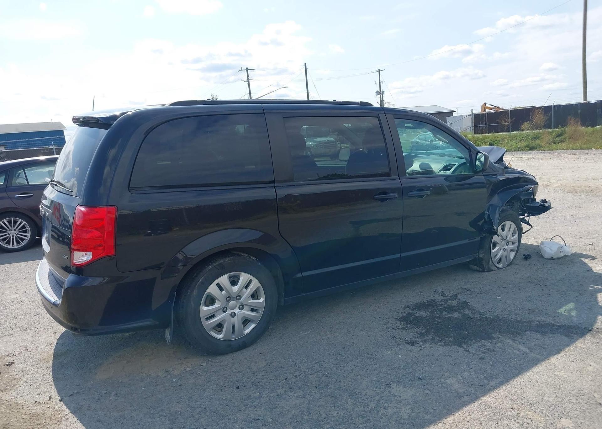 2019 DODGE GRAND CARAVAN SE