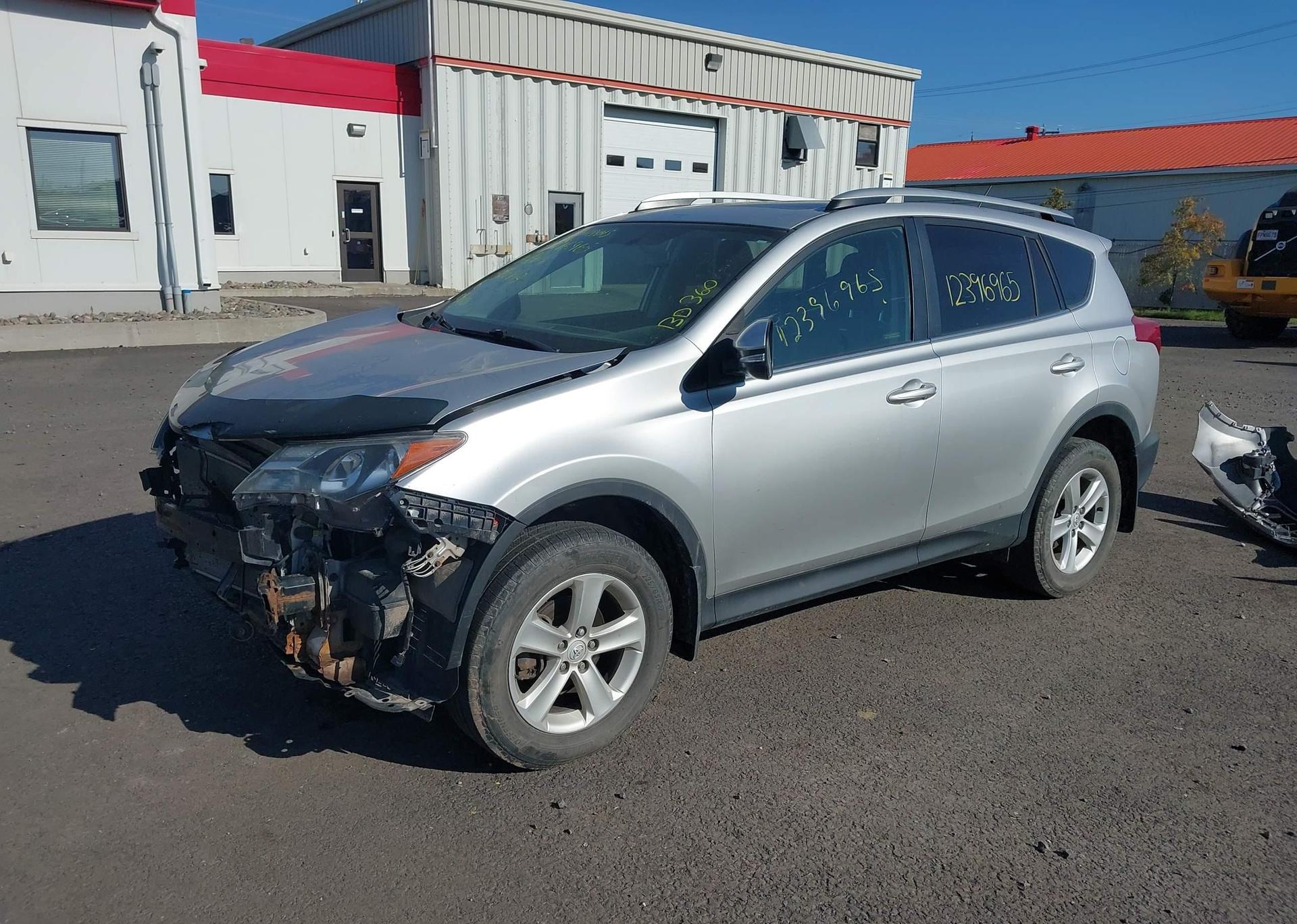 2014 TOYOTA RAV4 XLE