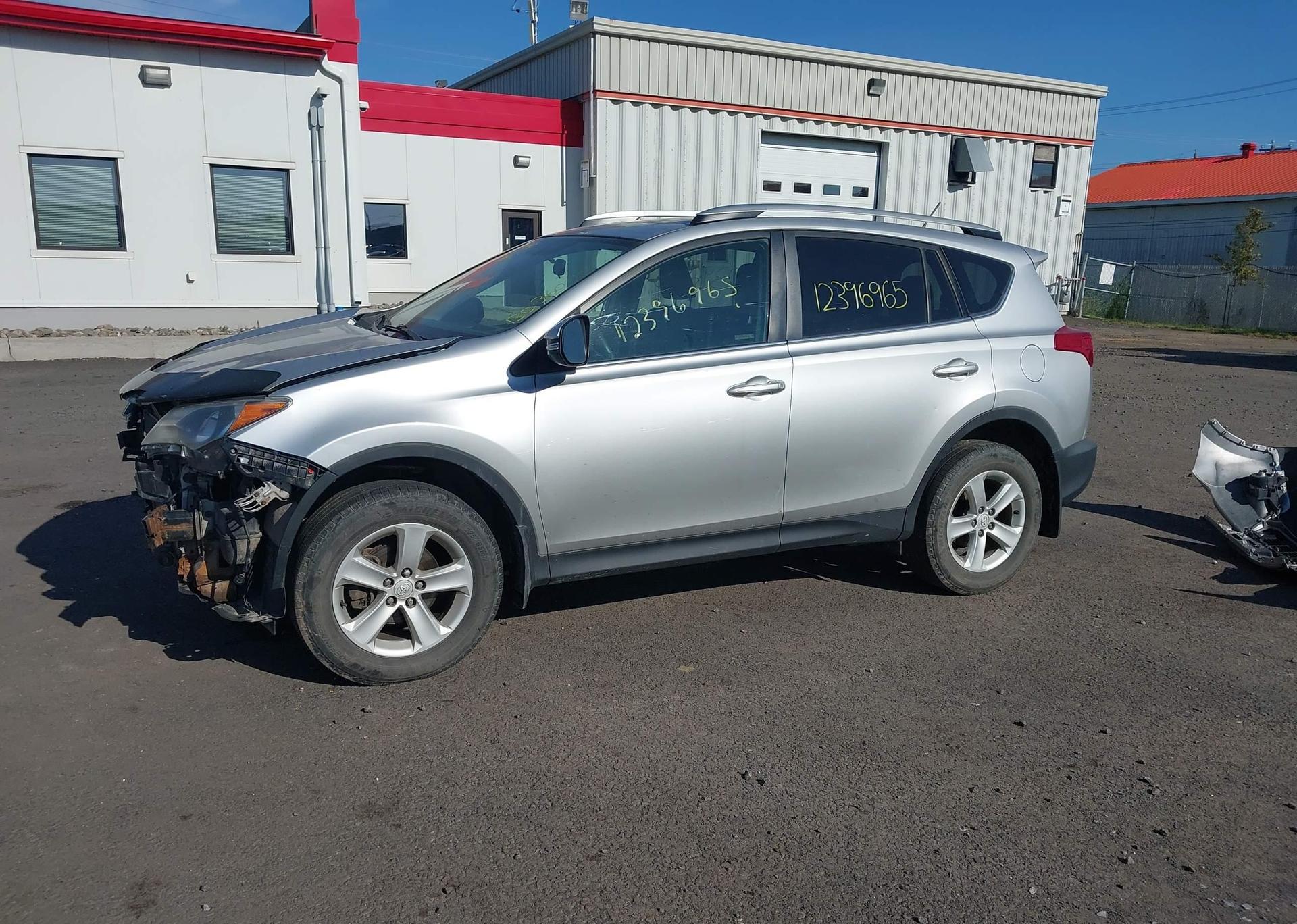 2014 TOYOTA RAV4 XLE