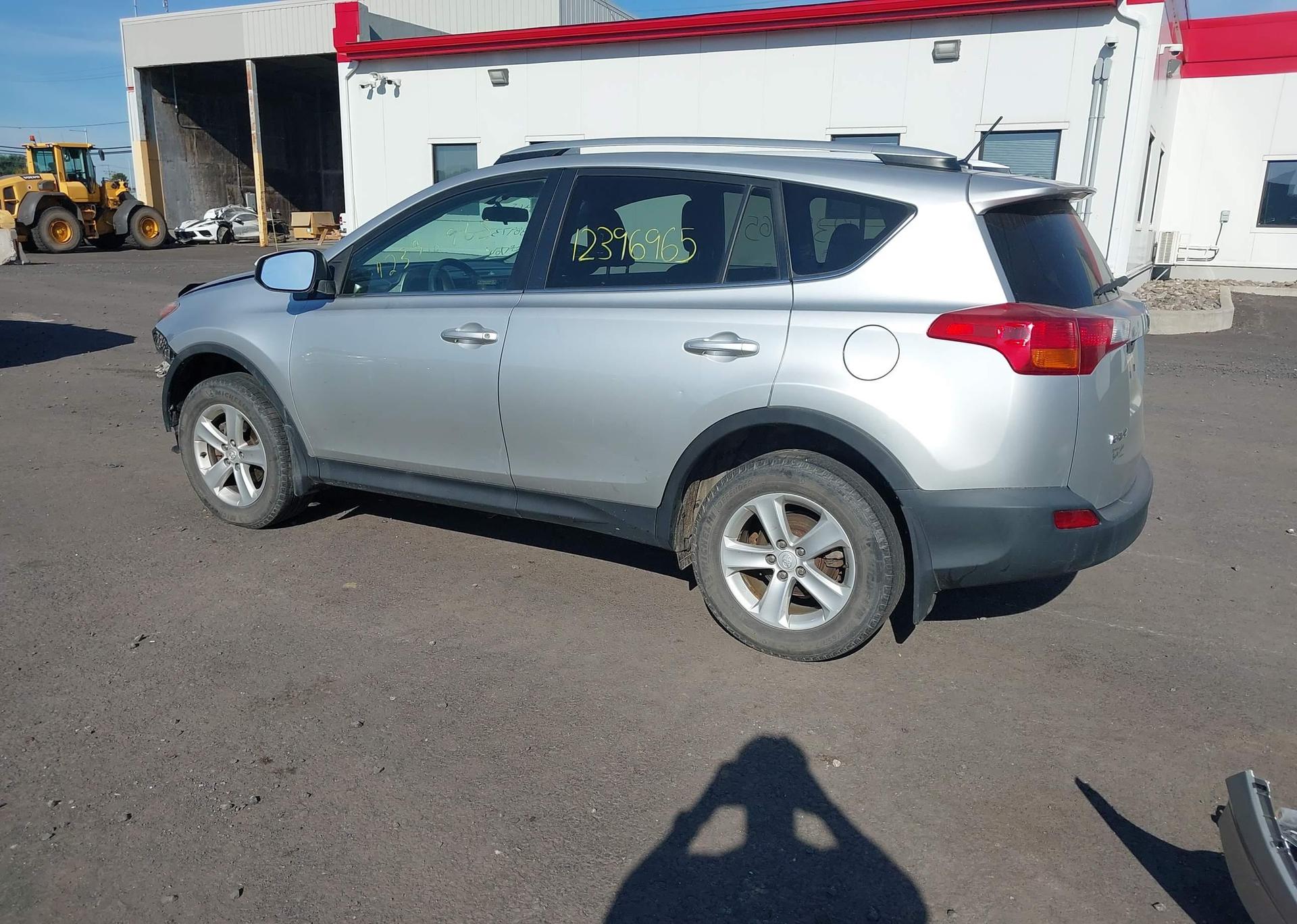 2014 TOYOTA RAV4 XLE