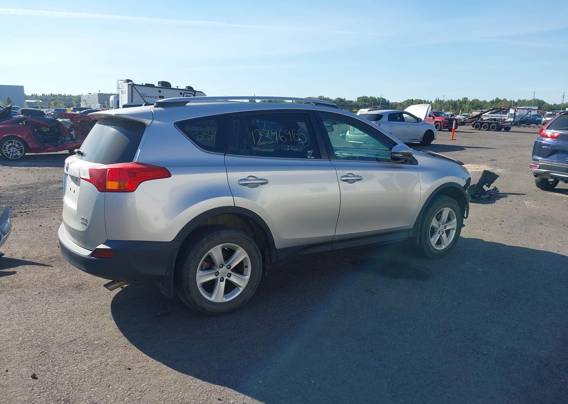 2014 TOYOTA RAV4 XLE