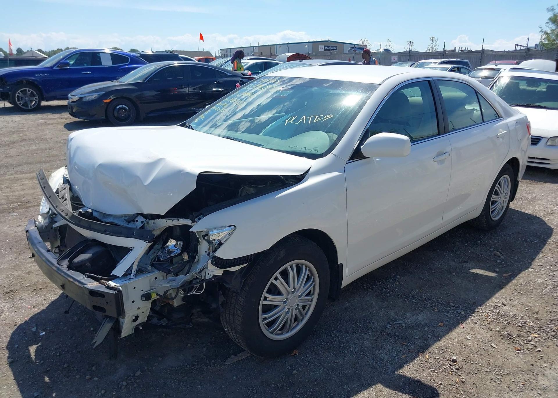 2011 TOYOTA CAMRY SE