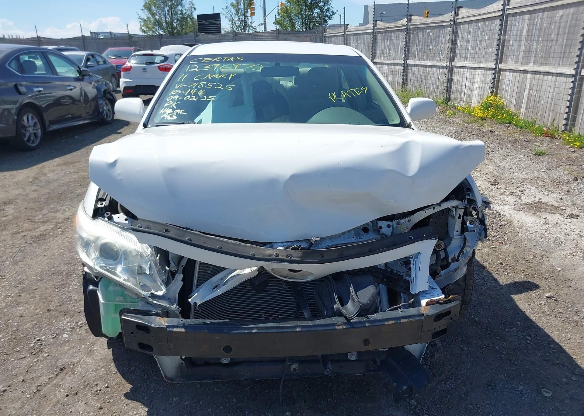 2011 TOYOTA CAMRY SE