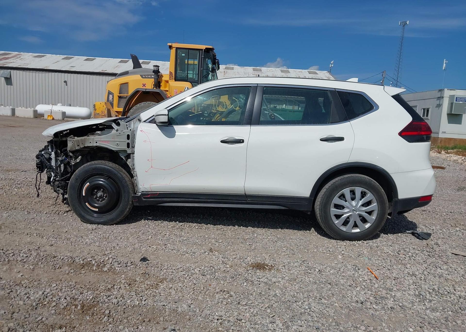 2017 NISSAN ROGUE SV