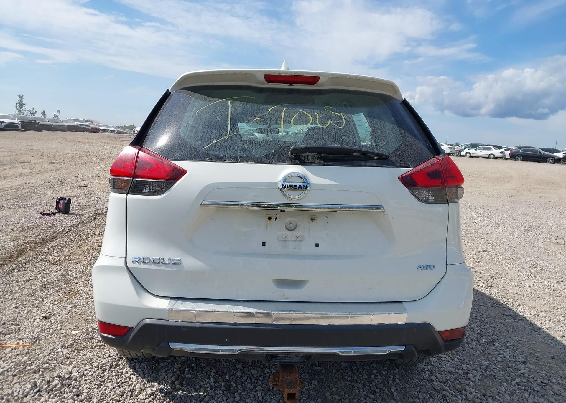2017 NISSAN ROGUE SV