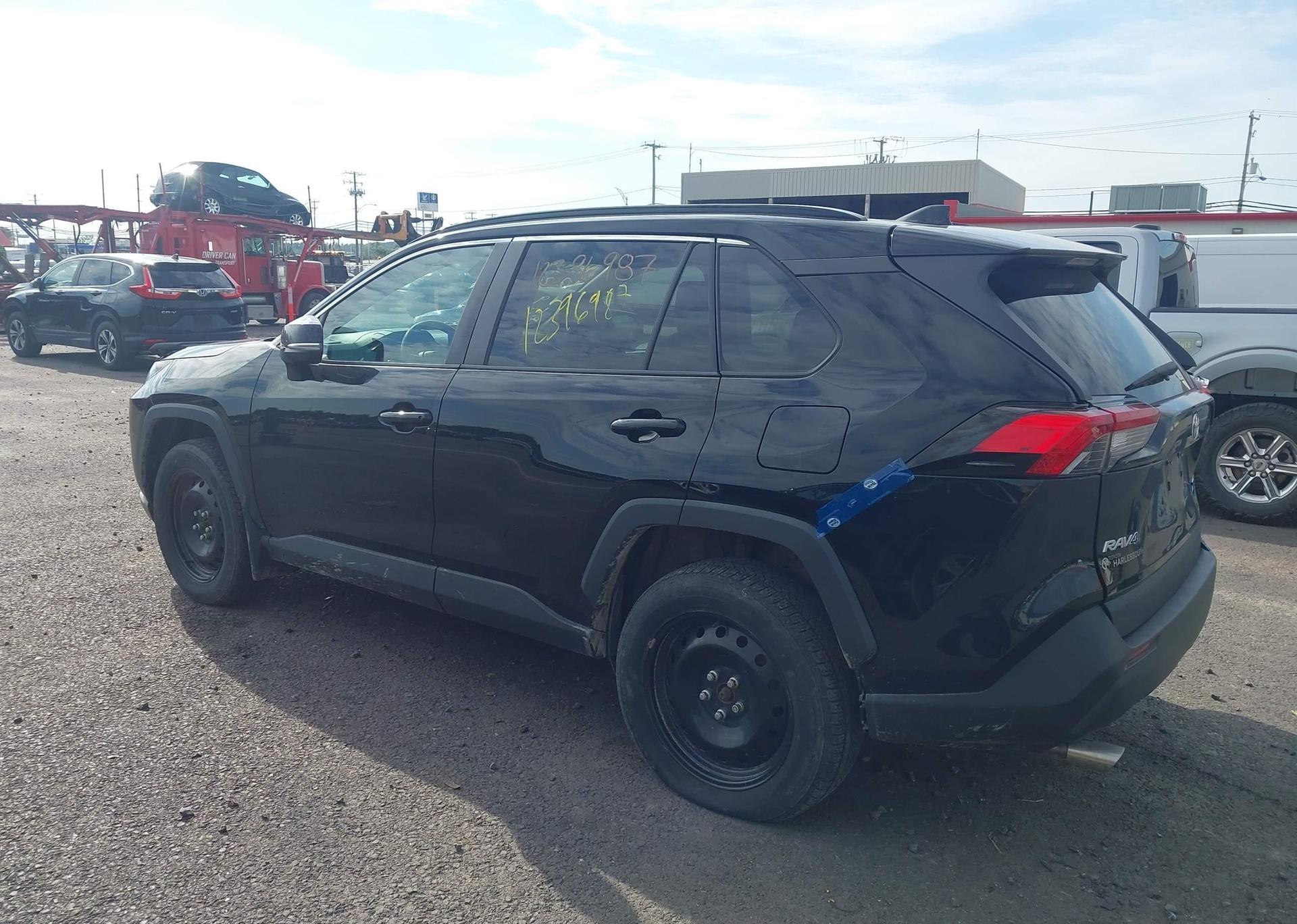 2019 TOYOTA RAV4 LE