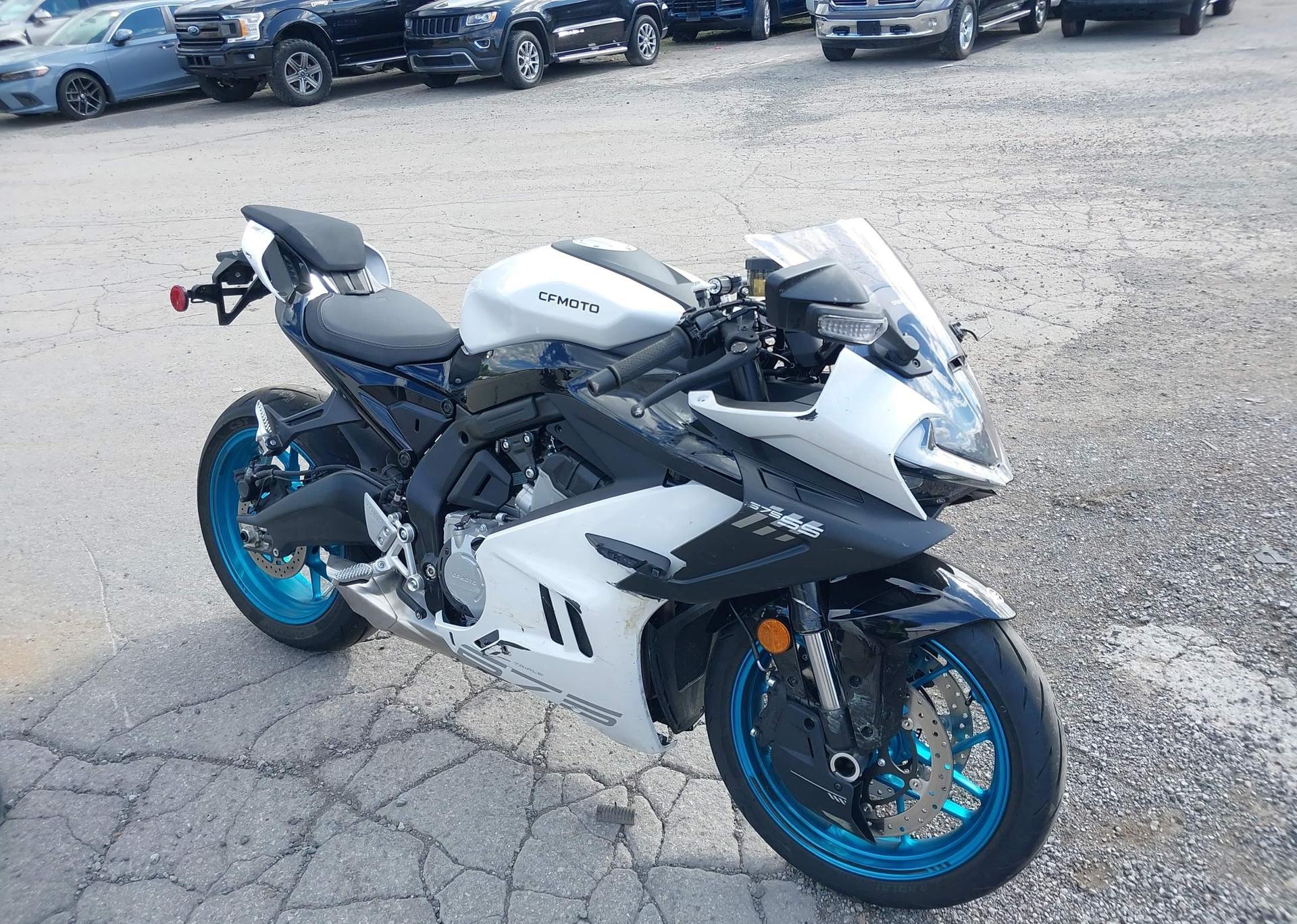 2025 CF MOTO 675SS