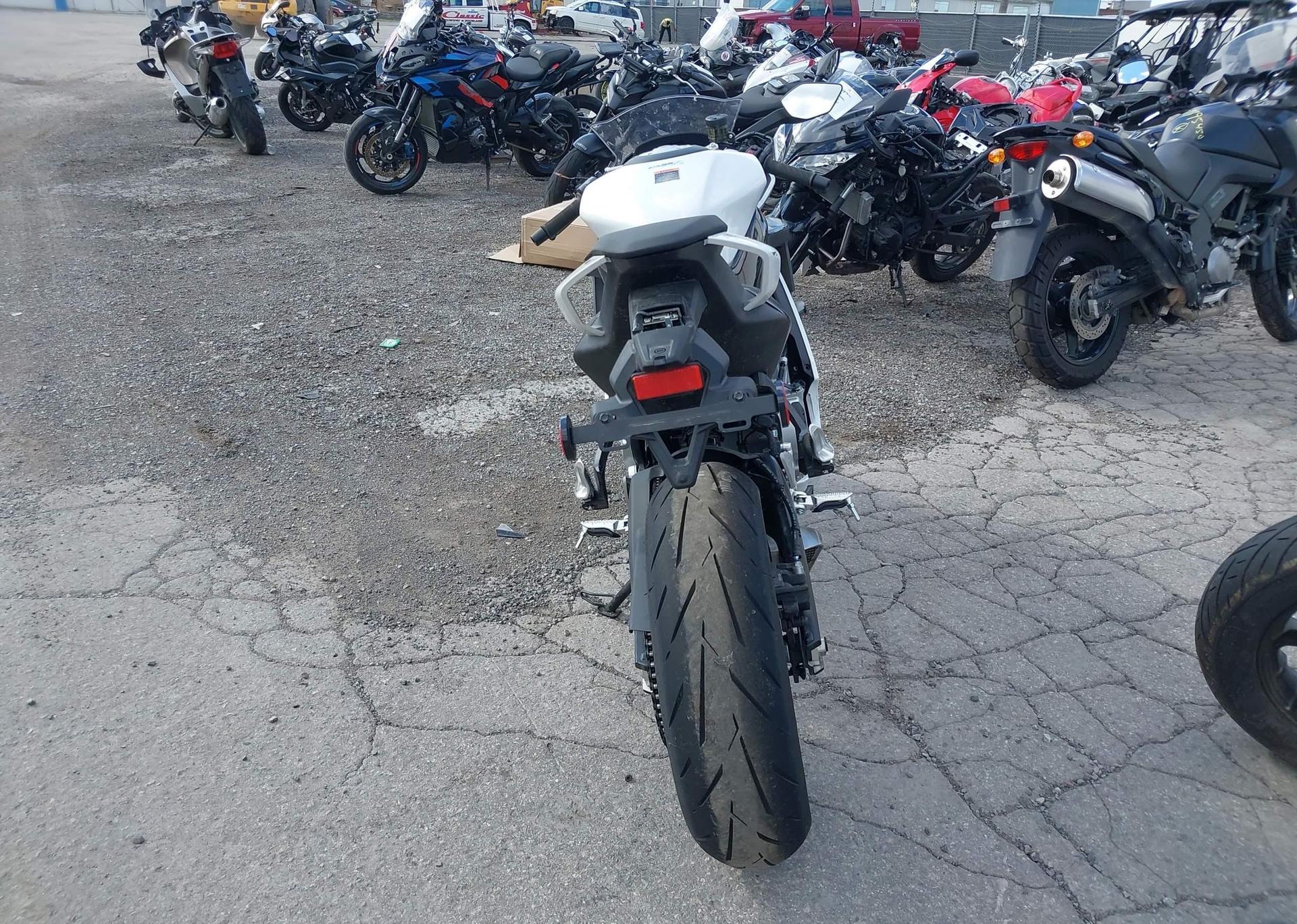 2025 CF MOTO 675SS