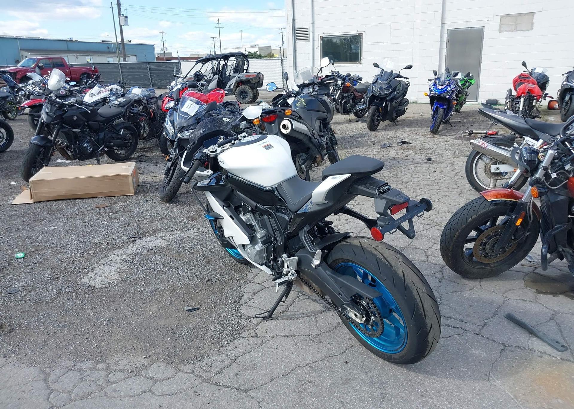 2025 CF MOTO 675SS