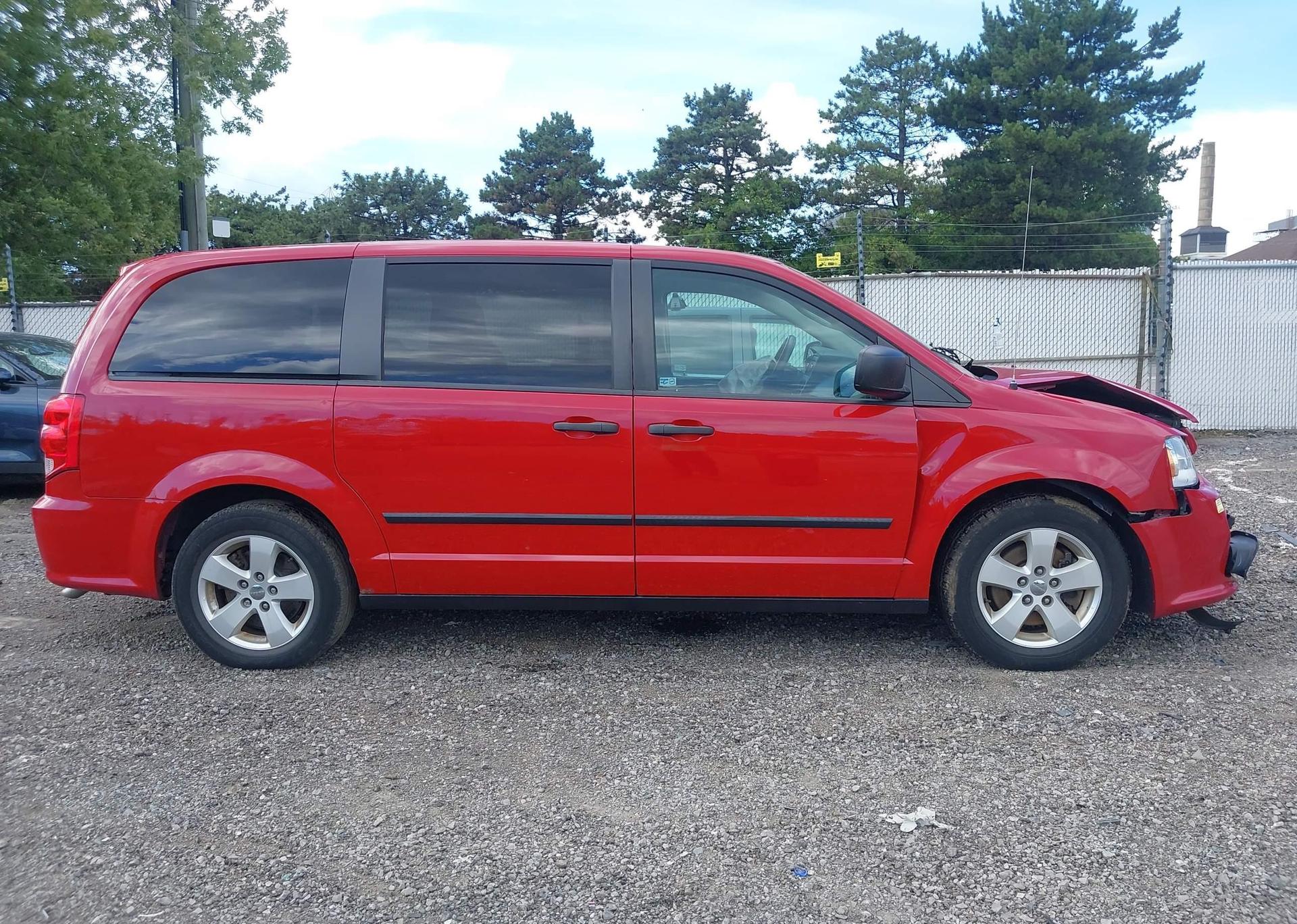 2015 DODGE GRAND CARAVAN SE