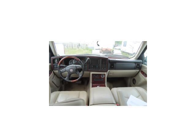 2004 CADILLAC ESCALADE ESV
