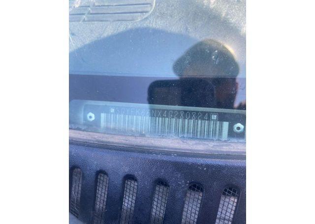 2004 CADILLAC ESCALADE ESV