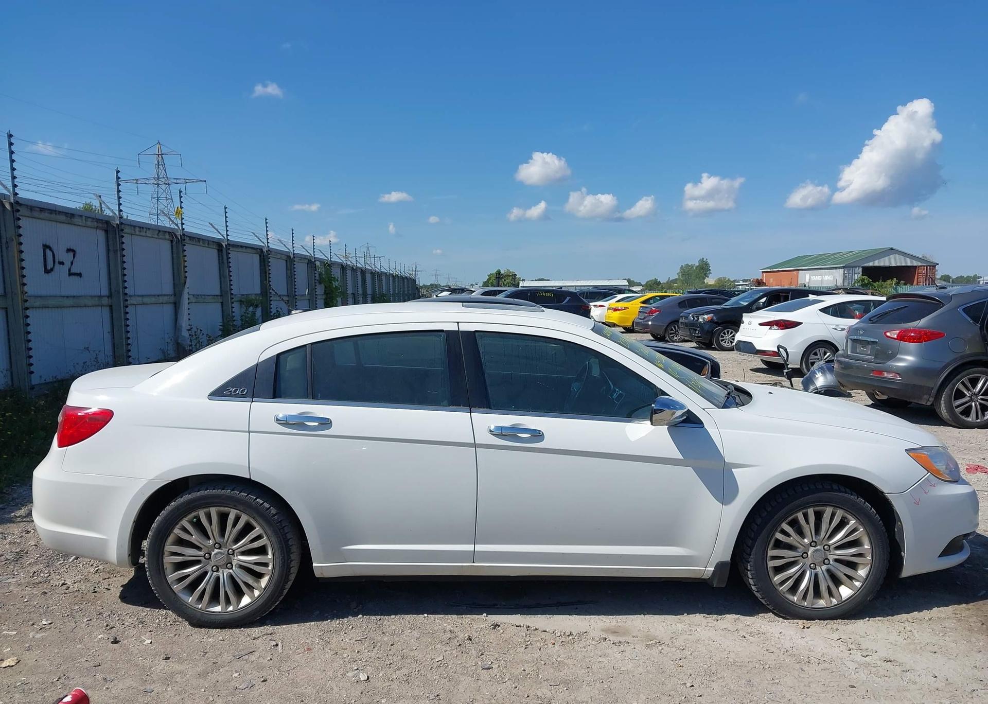 2011 CHRYSLER 200 LIMITED