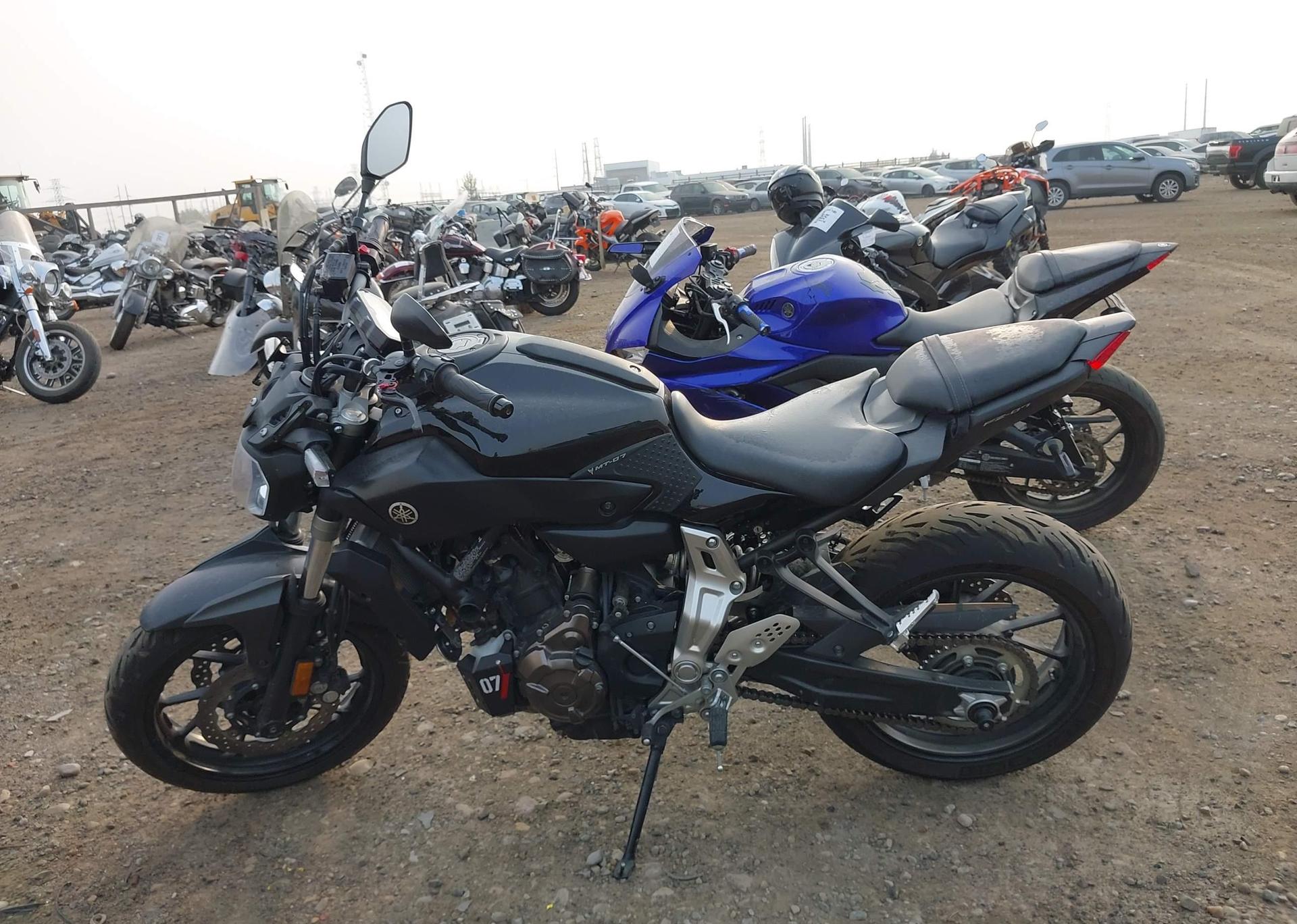 2015 YAMAHA fz07