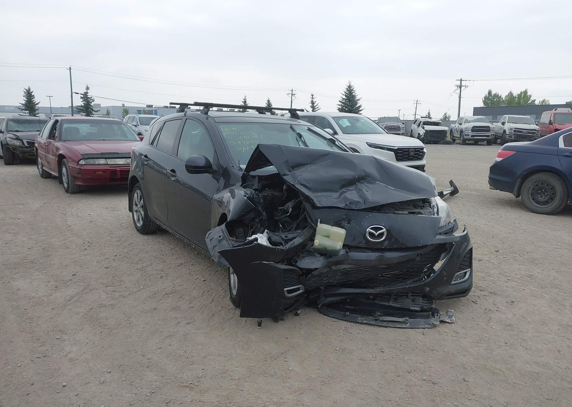 2011 MAZDA 3 S