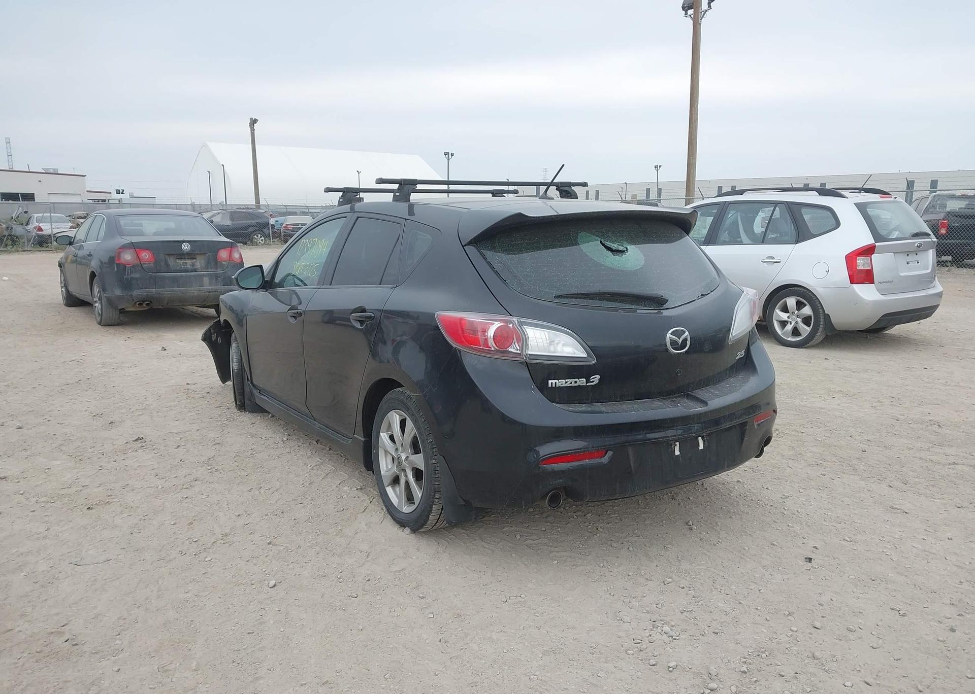 2011 MAZDA 3 S