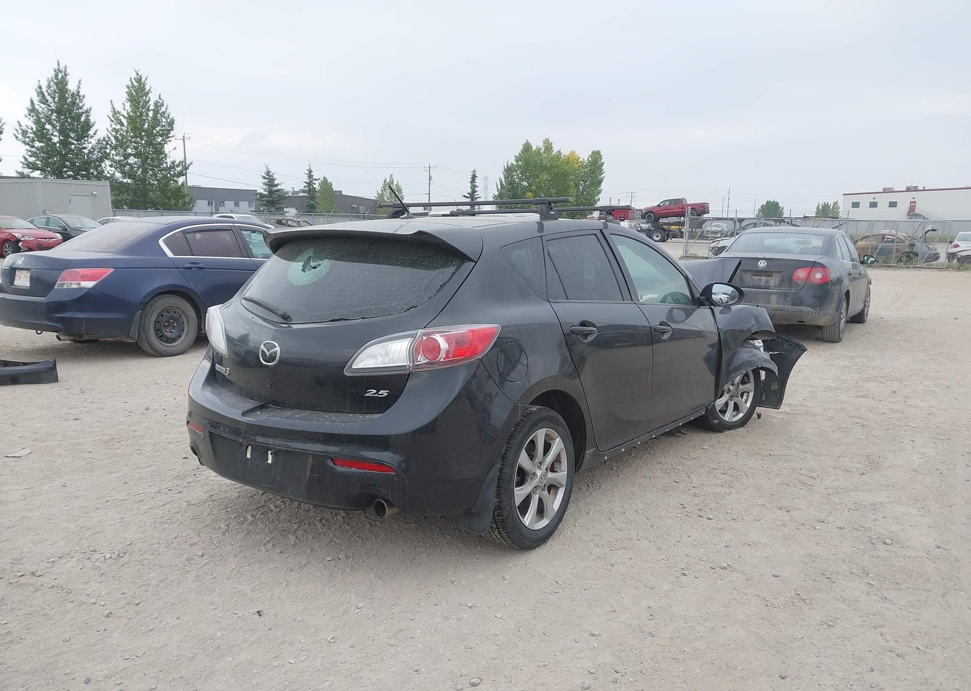 2011 MAZDA 3 S