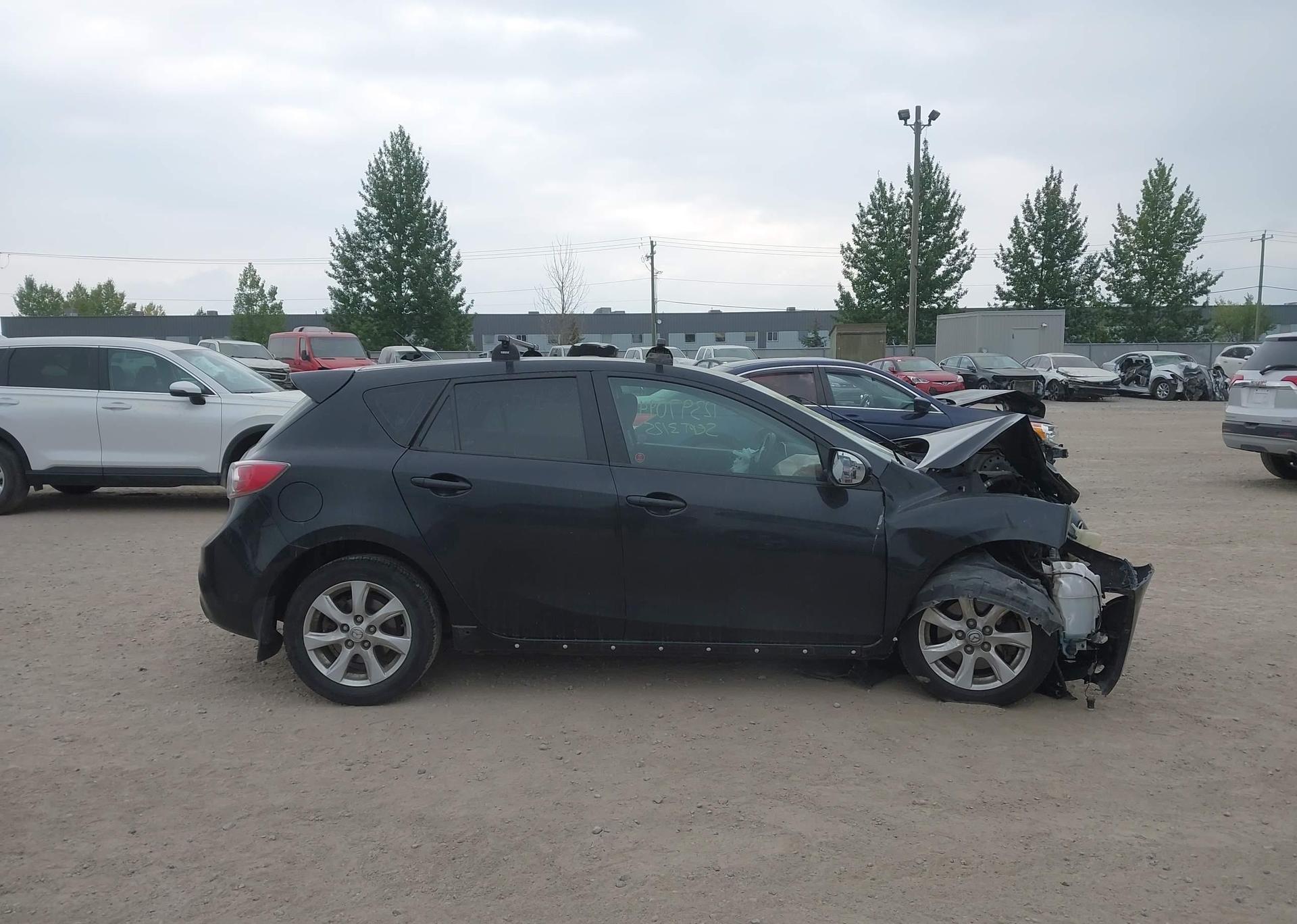 2011 MAZDA 3 S