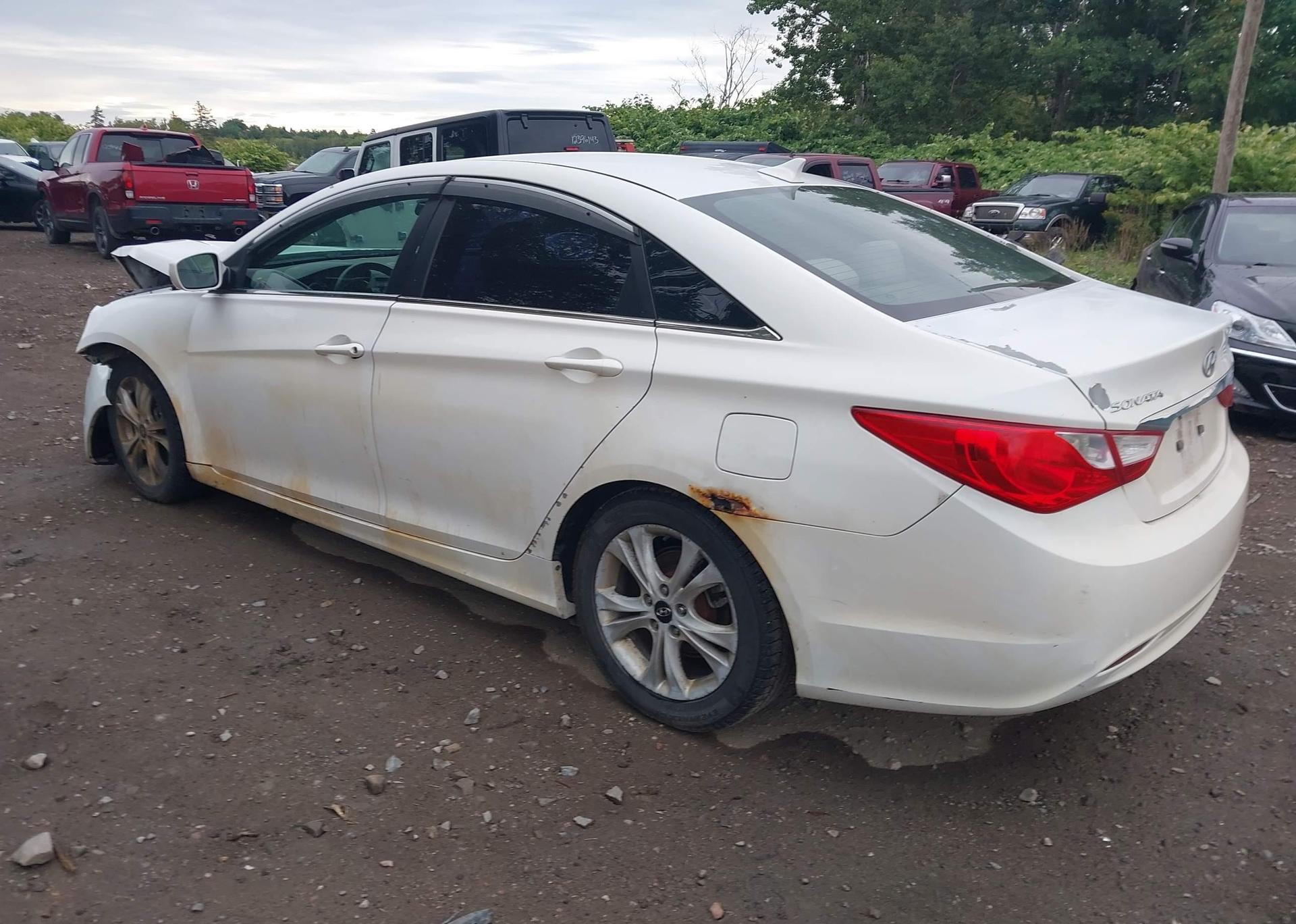 2011 HYUNDAI SONATA GL