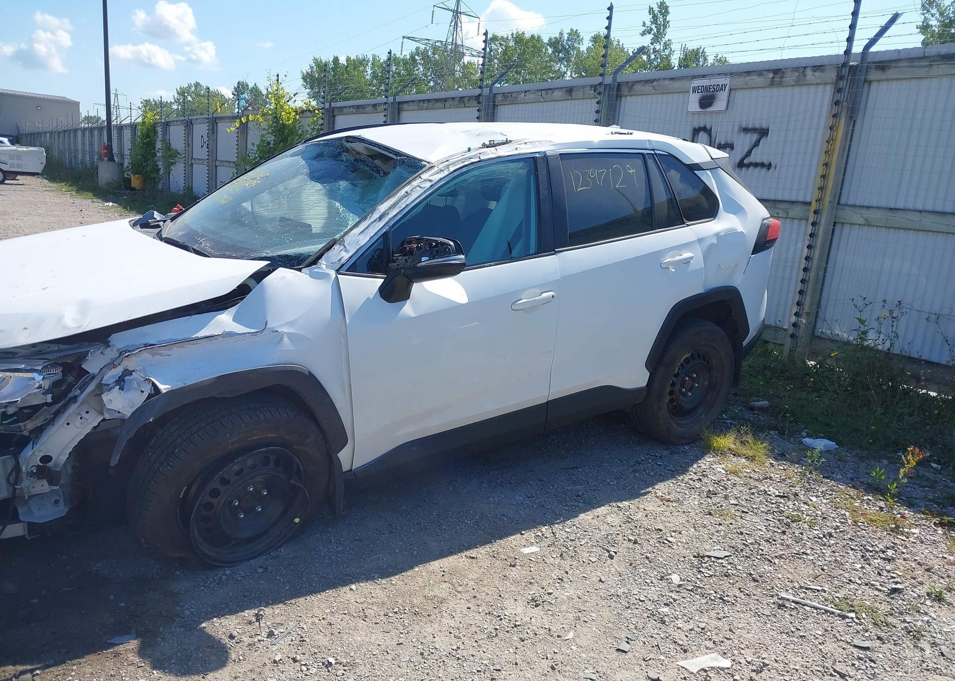 2021 TOYOTA RAV4 LE