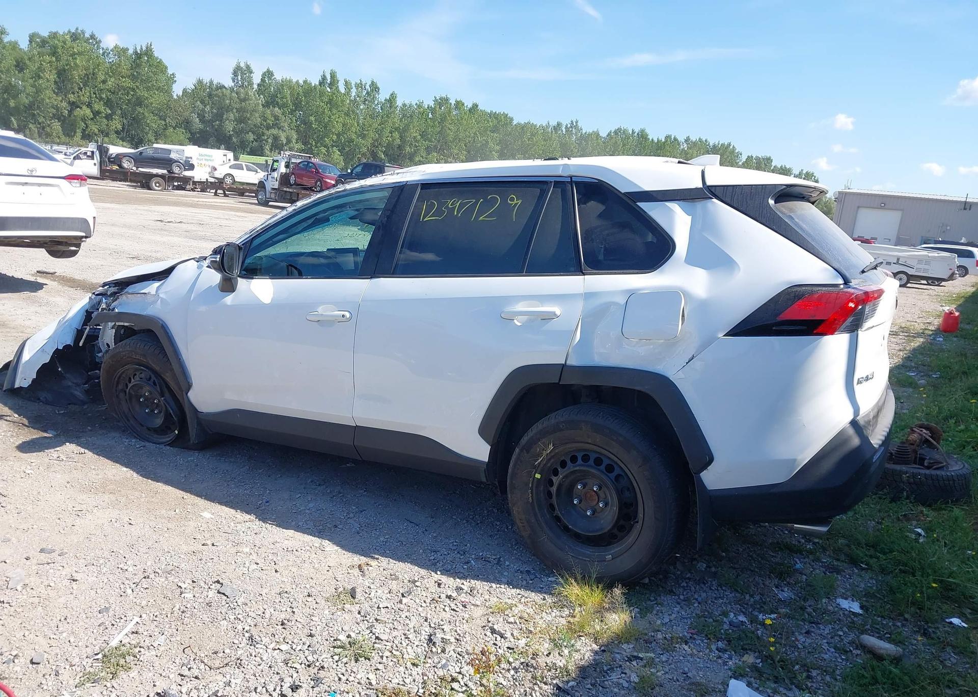 2021 TOYOTA RAV4 LE