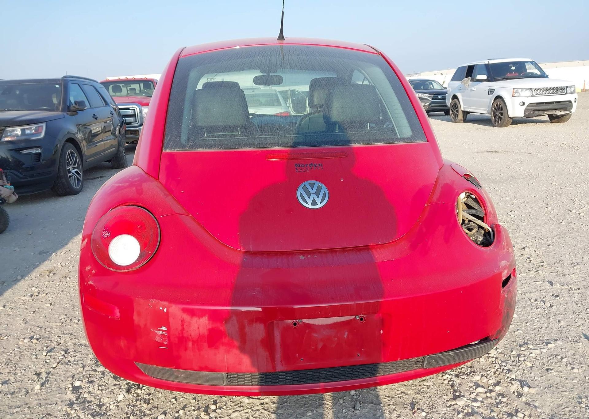 2006 VOLKSWAGEN NEW BEETLE 2.5