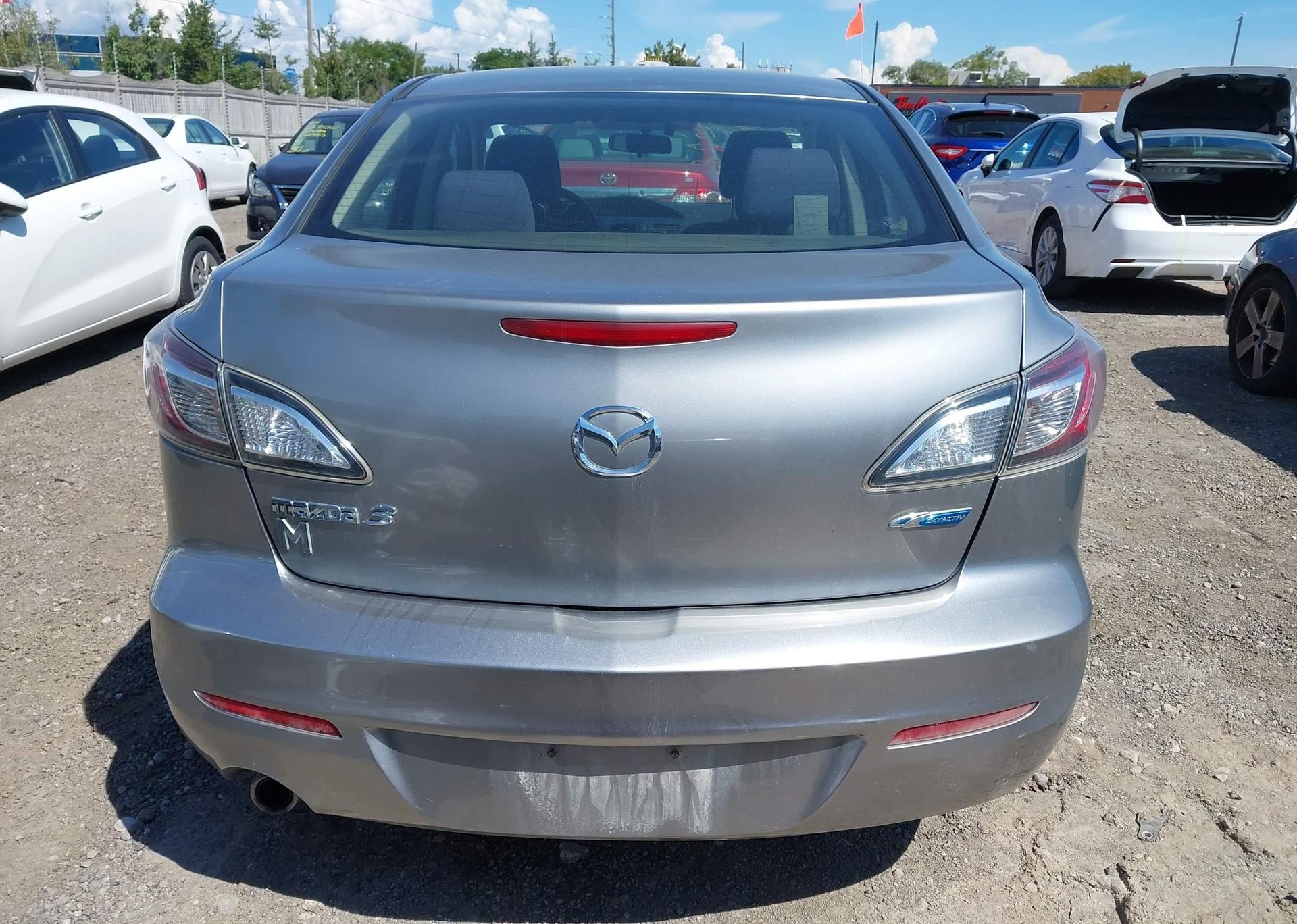 2012 MAZDA 3 I
