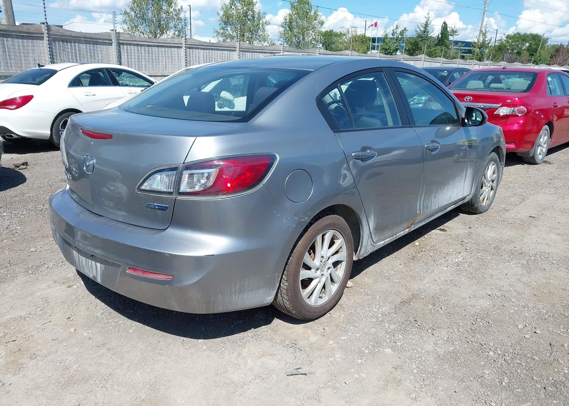 2012 MAZDA 3 I