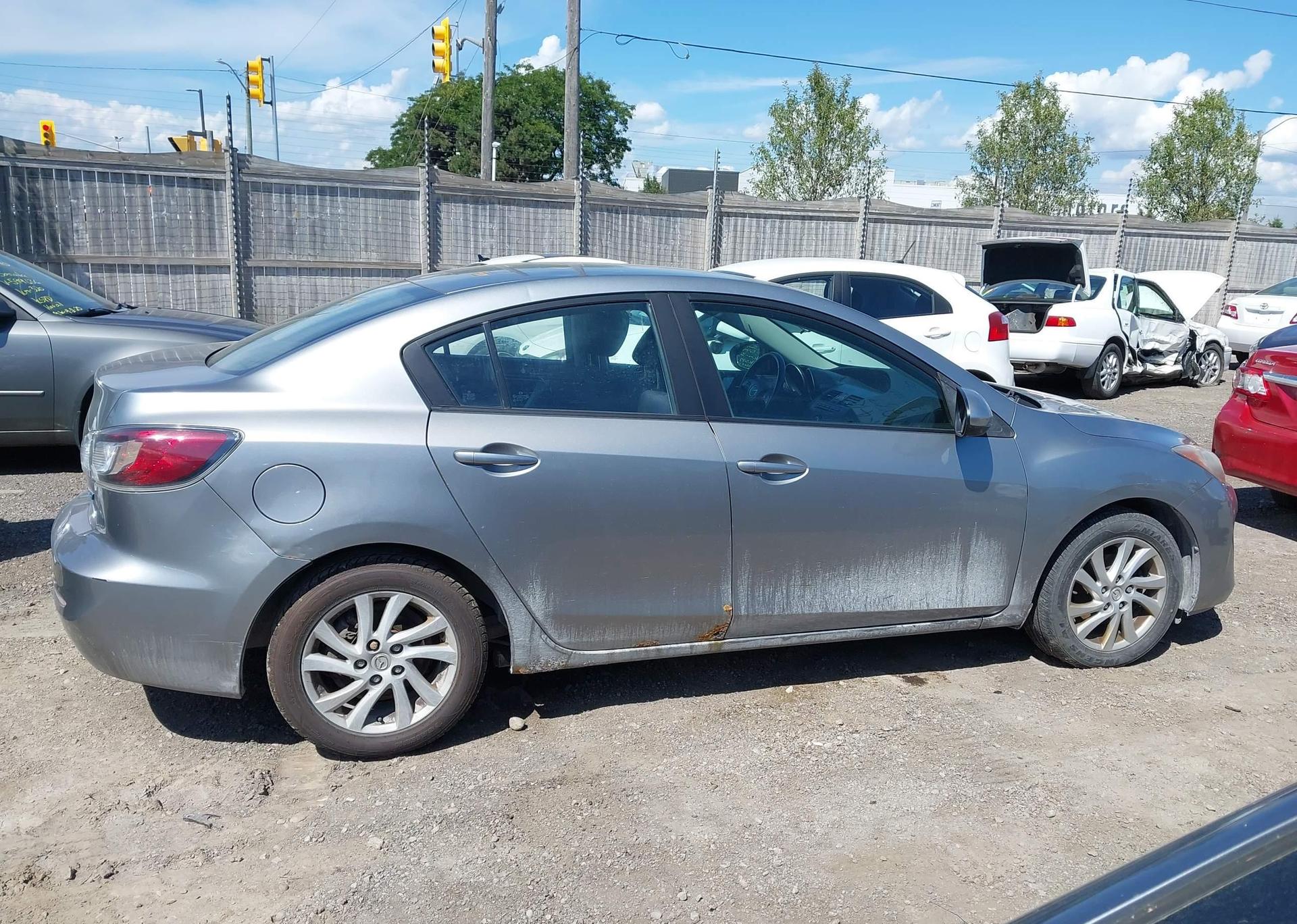 2012 MAZDA 3 I