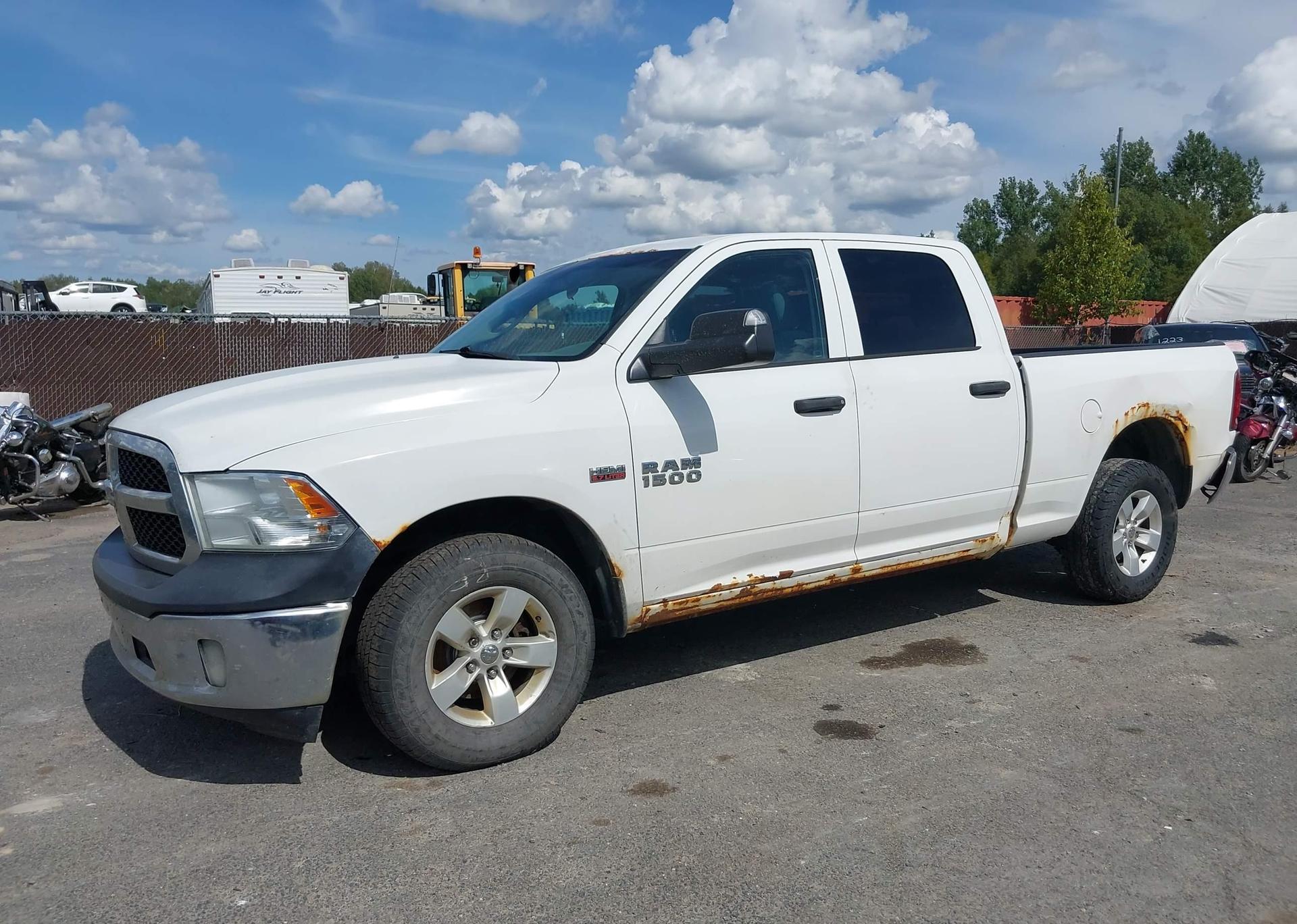 2014 RAM 1500 ST