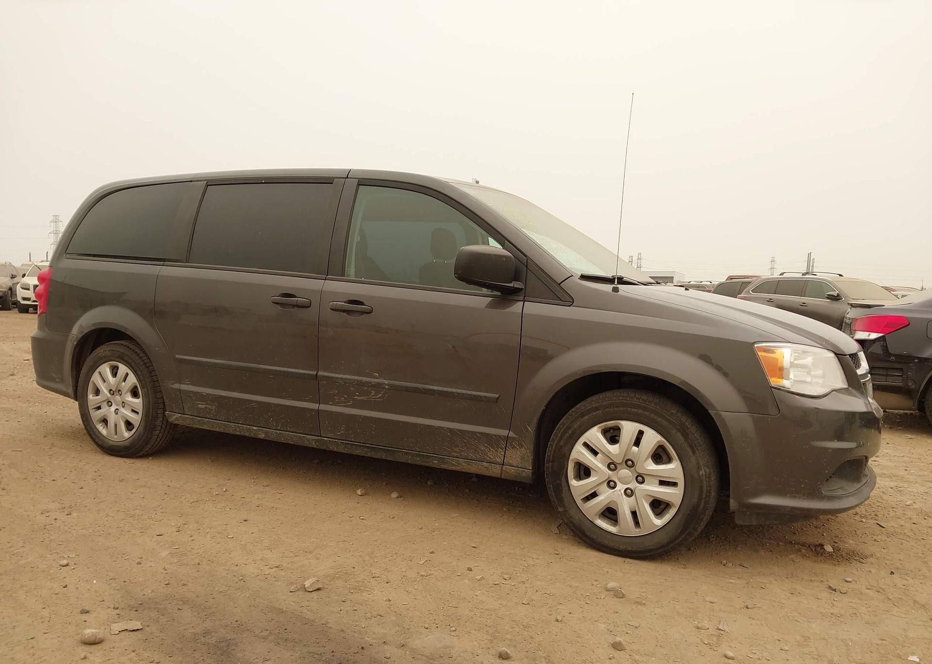2015 DODGE GRAND CARAVAN SE